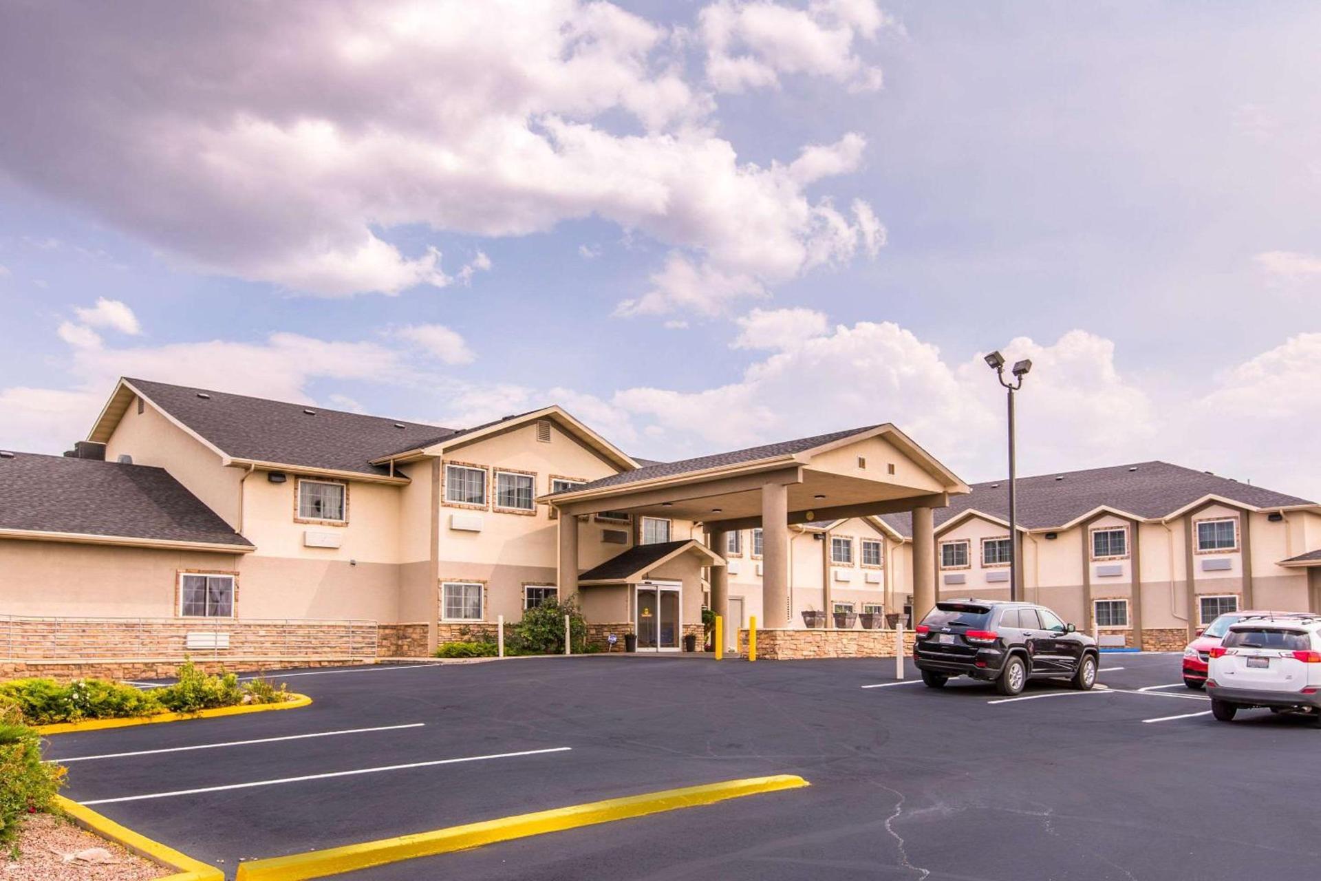 Quality Inn & Suites University photo 4