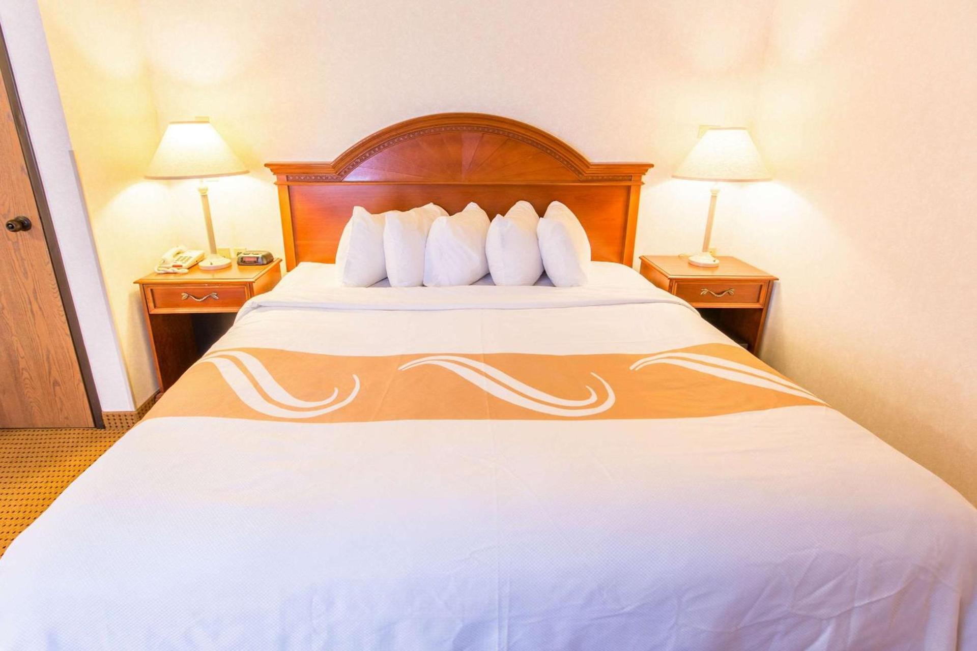 Quality Inn & Suites University photo 13