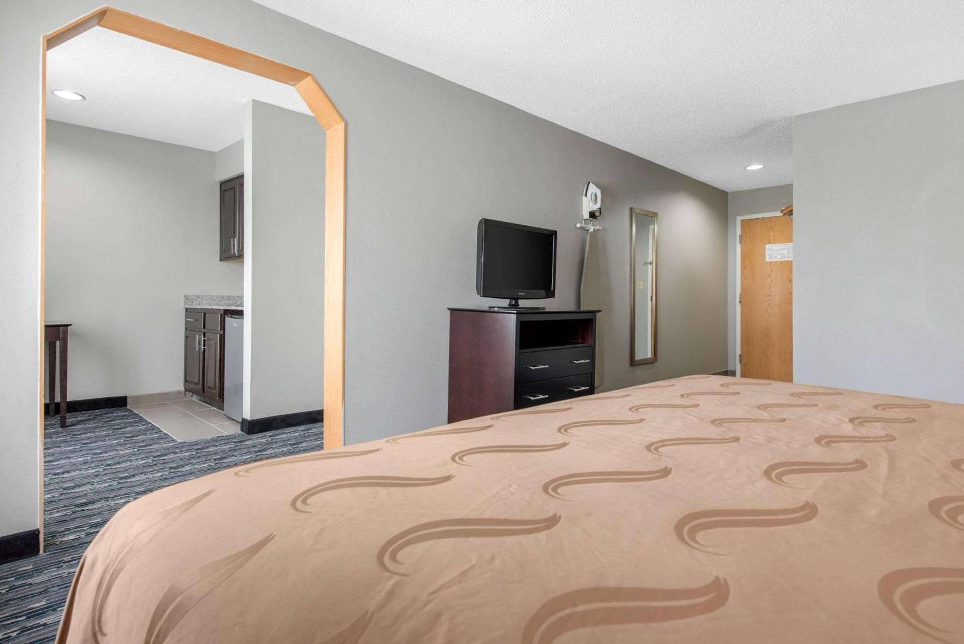 Quality Inn & Suites Brownsburg - Indianapolis West photo 27