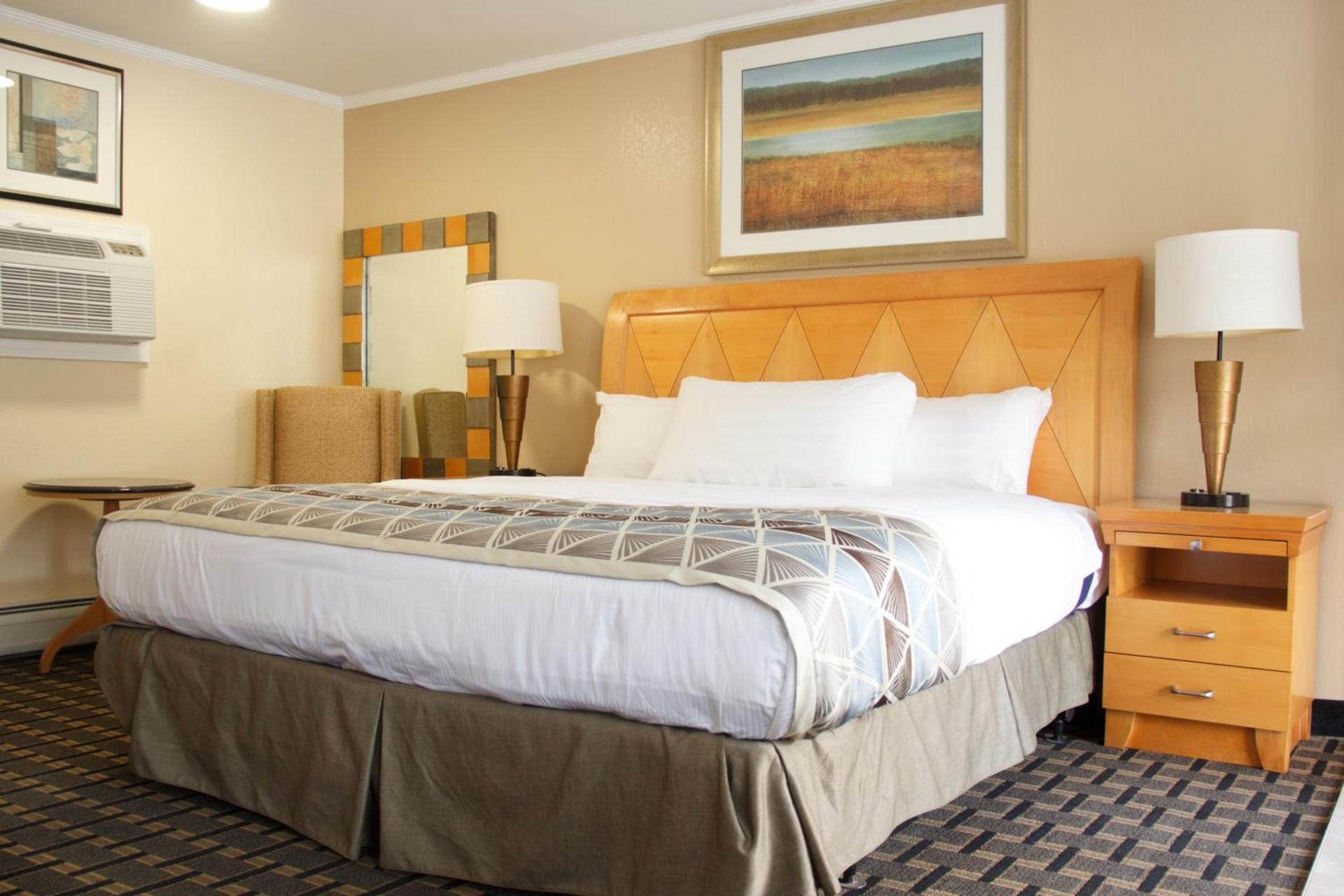 Rodeway Inn photo 5