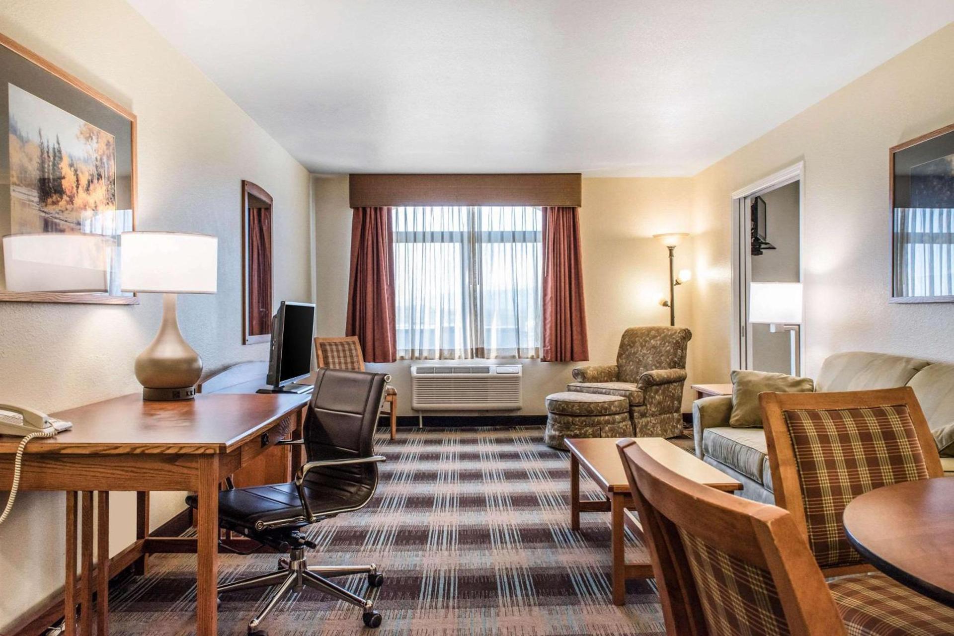 Comfort Inn & Suites Sheridan photo 32