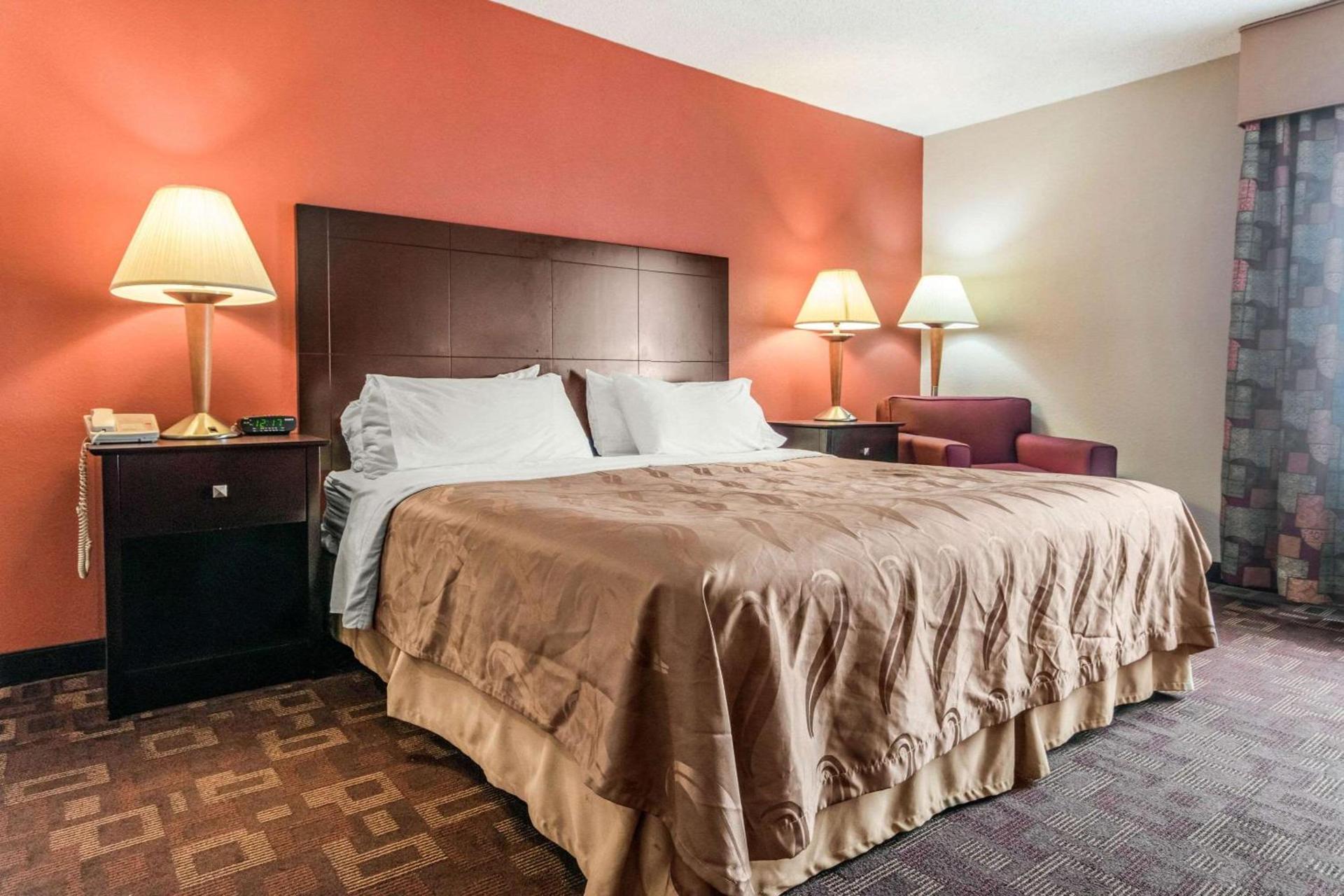 Quality Inn & Suites Lawrenceburg photo 12