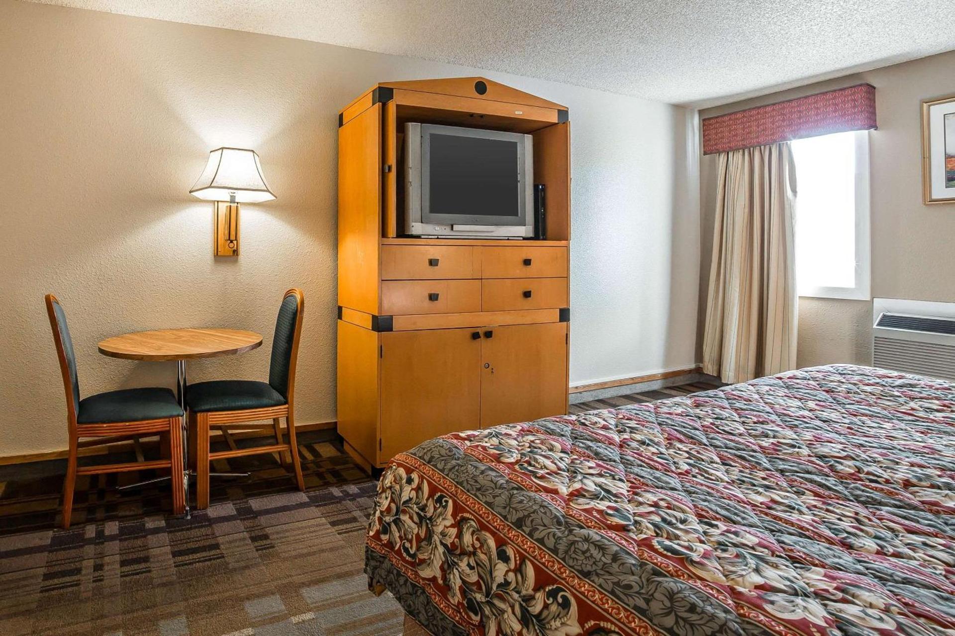 Rodeway Inn Cheyenne I-80 East photo 22