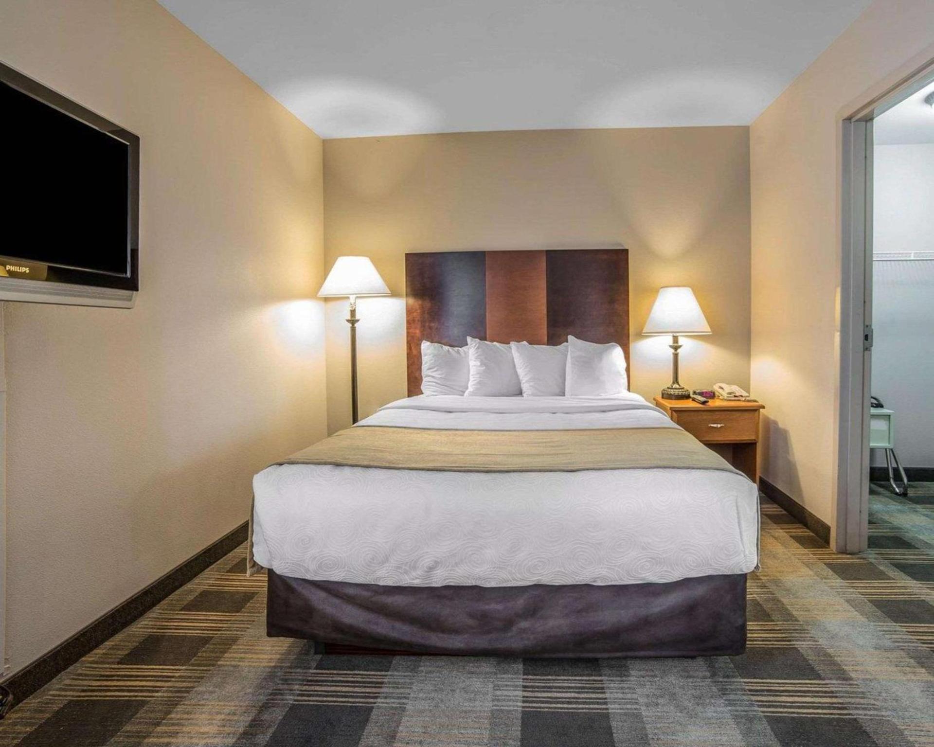 MainStay Suites Casper photo 17