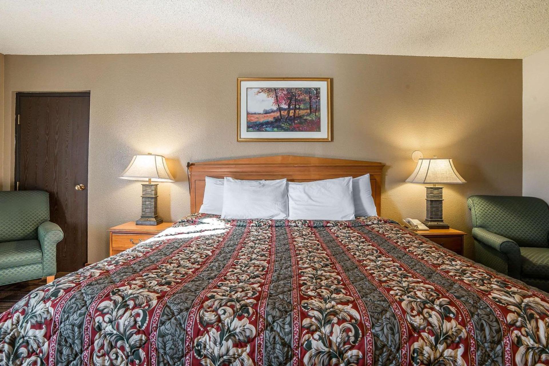 Rodeway Inn Cheyenne I-80 East photo 23