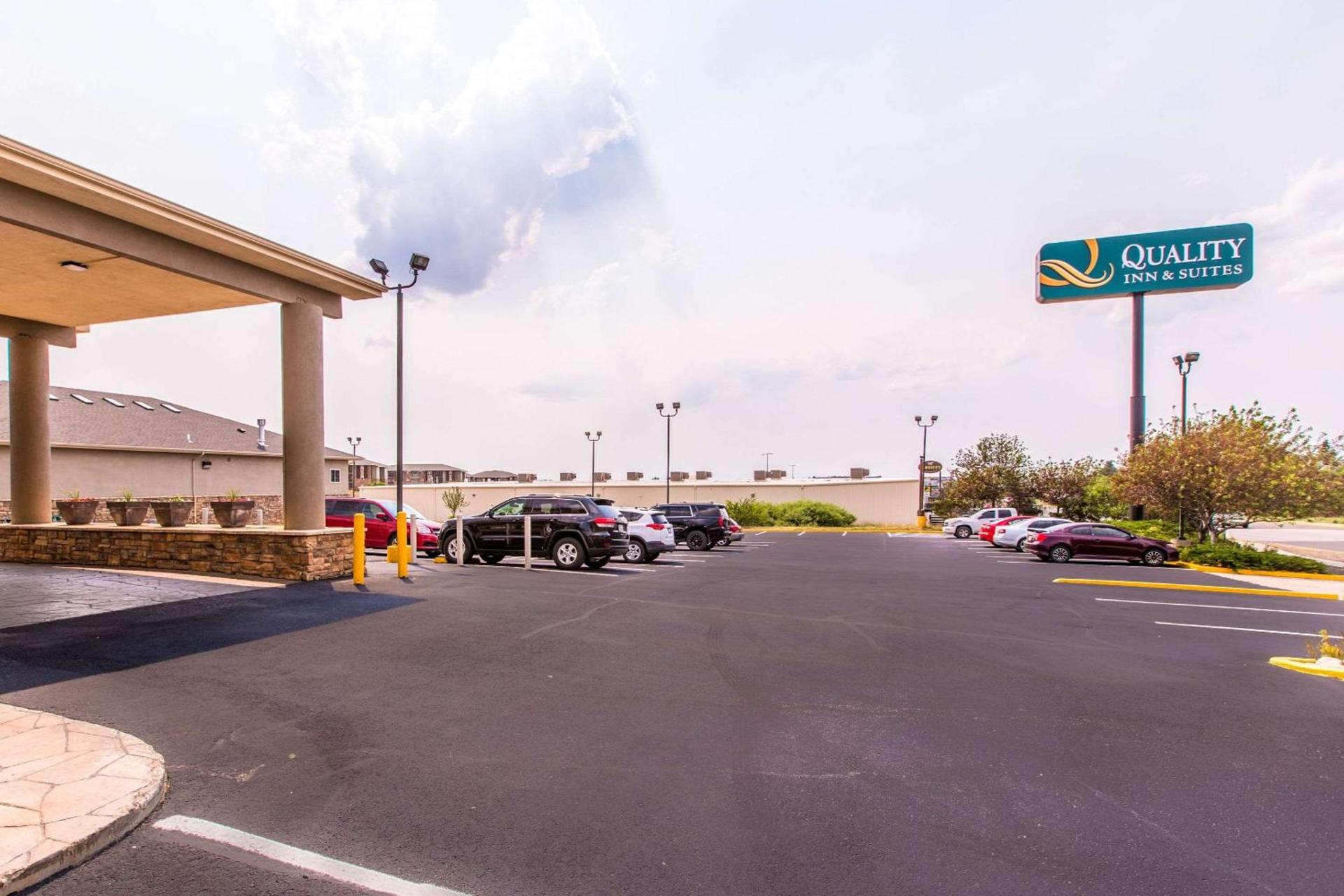 Quality Inn & Suites University photo 3