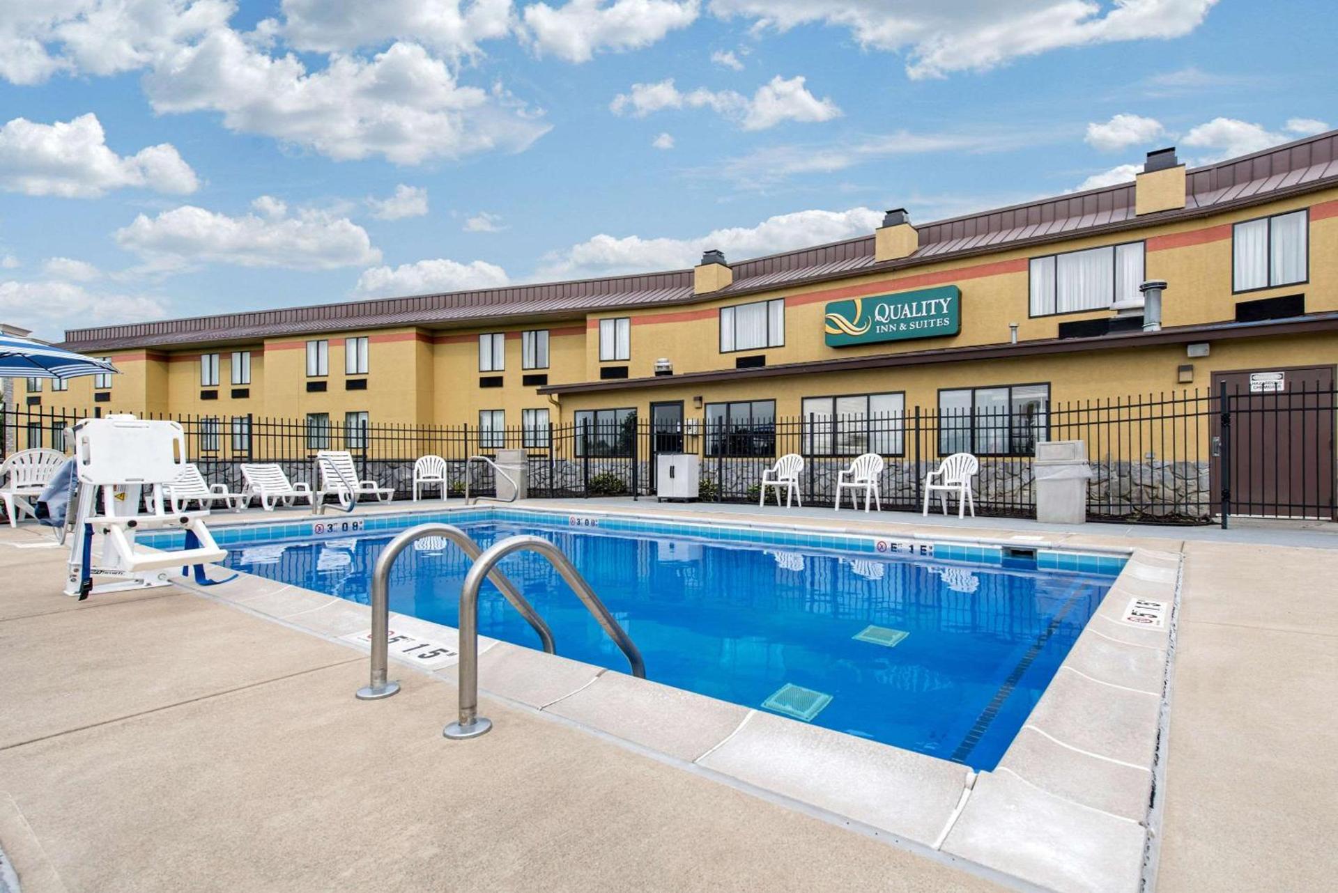 Quality Inn & Suites Brownsburg - Indianapolis West photo 34