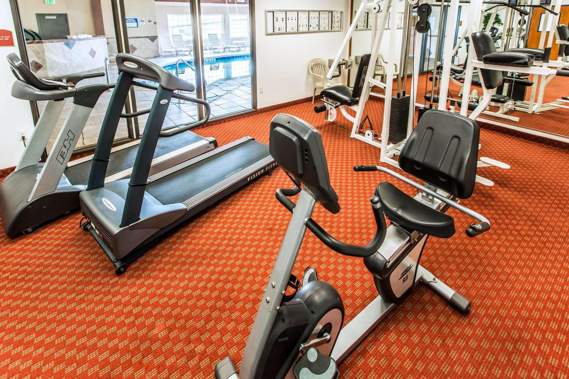 Quality Inn & Suites University photo 42