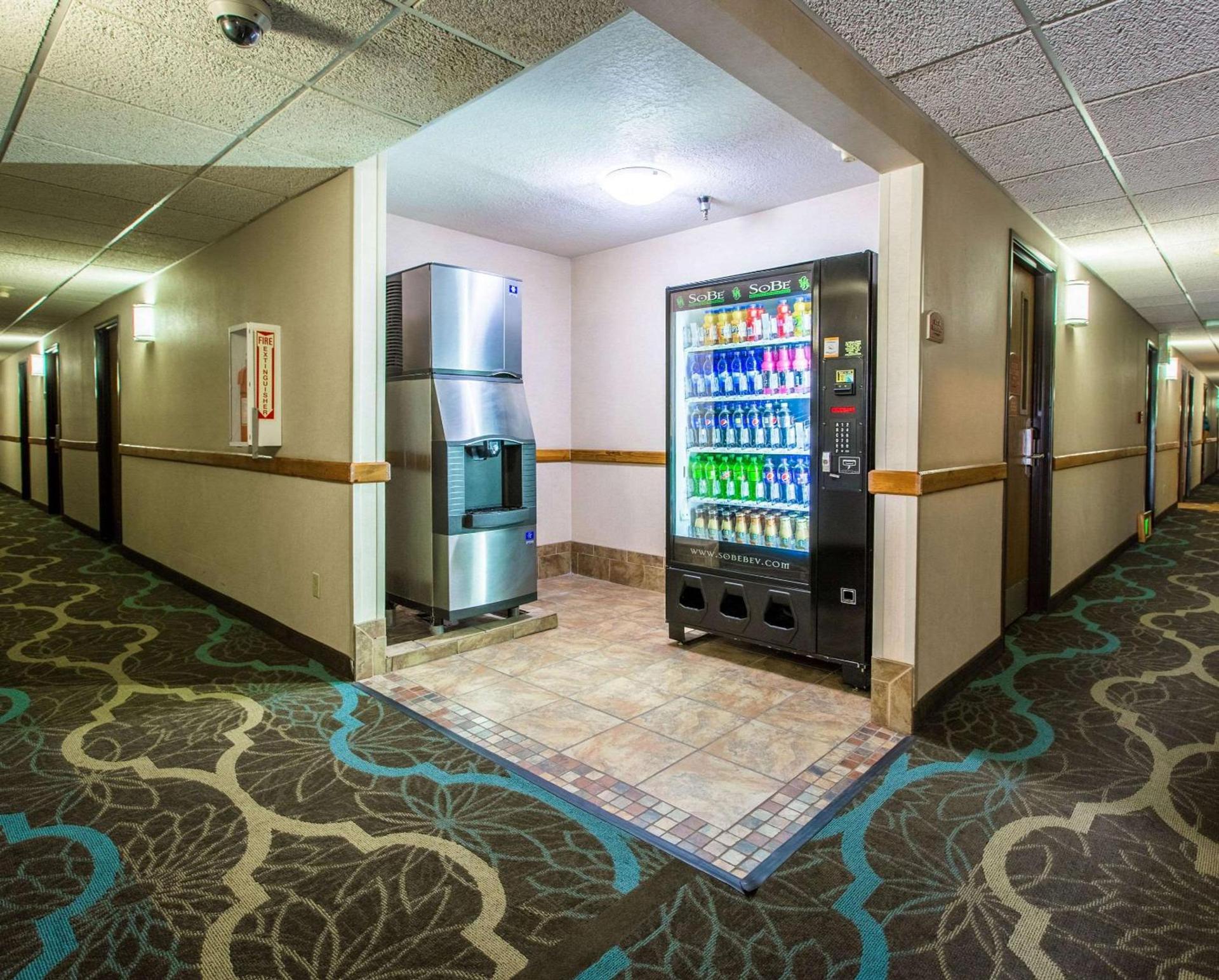 Quality Inn & Suites University photo 48