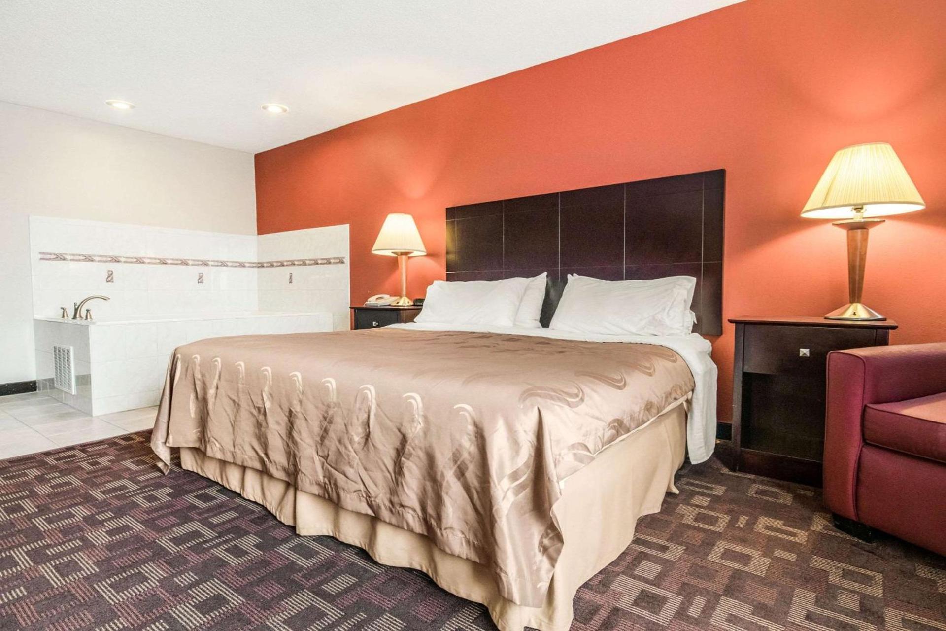 Quality Inn & Suites Lawrenceburg photo 32