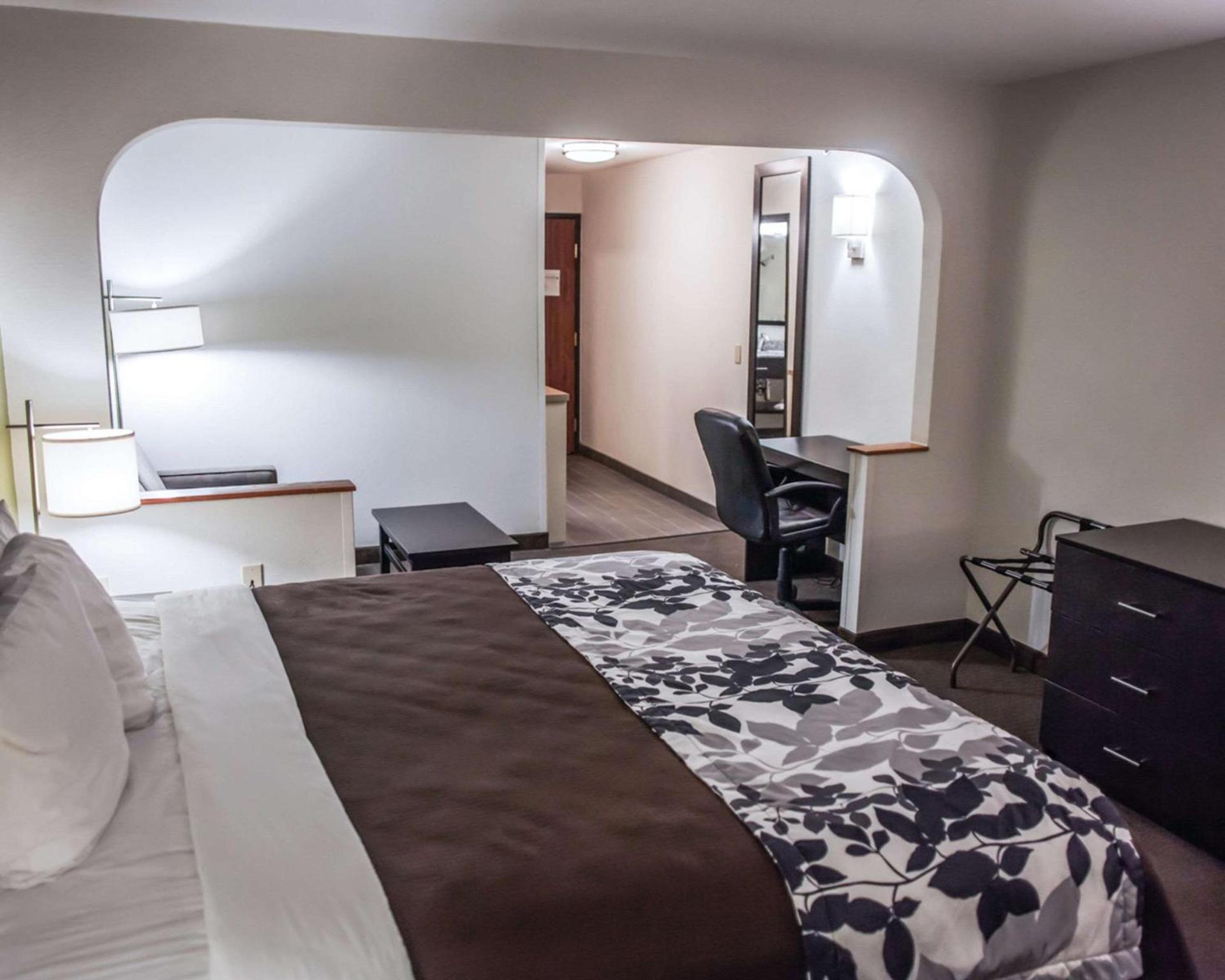 Garner Hotel Topeka West by IHG photo 13