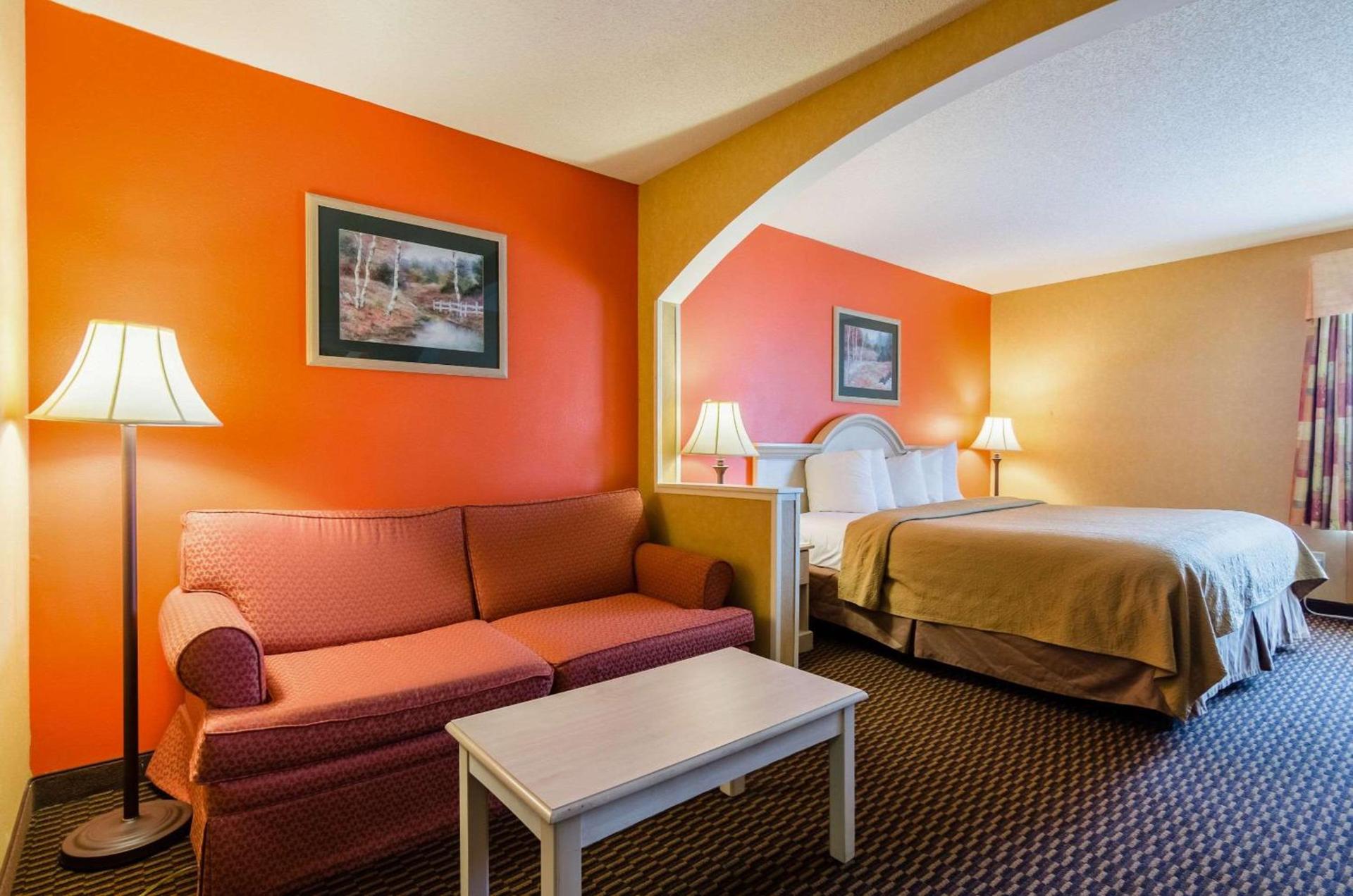 Quality Inn & Suites Manhattan photo 21