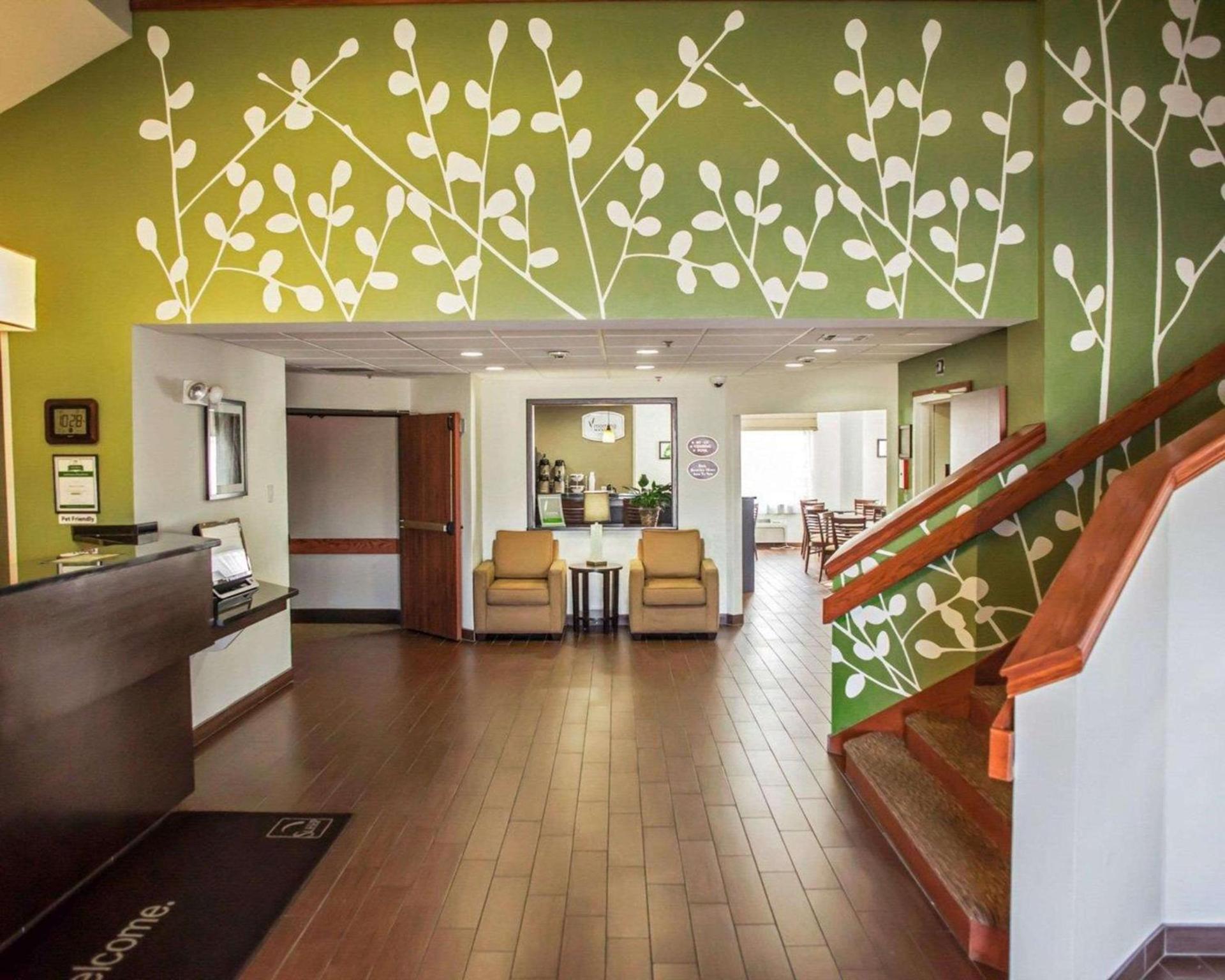 Garner Hotel Topeka West by IHG photo 2