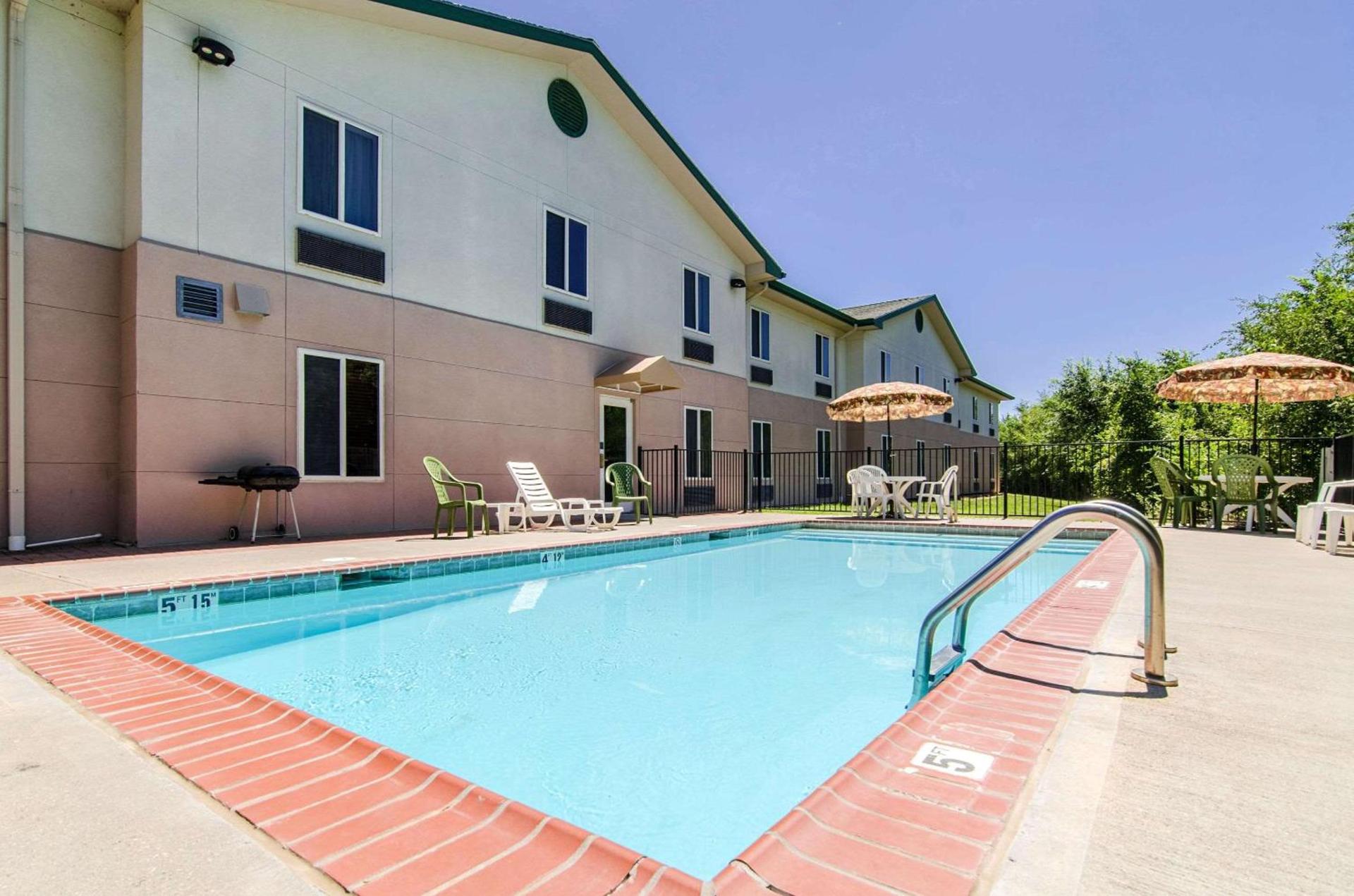 Quality Inn Junction City near Fort Riley photo 29