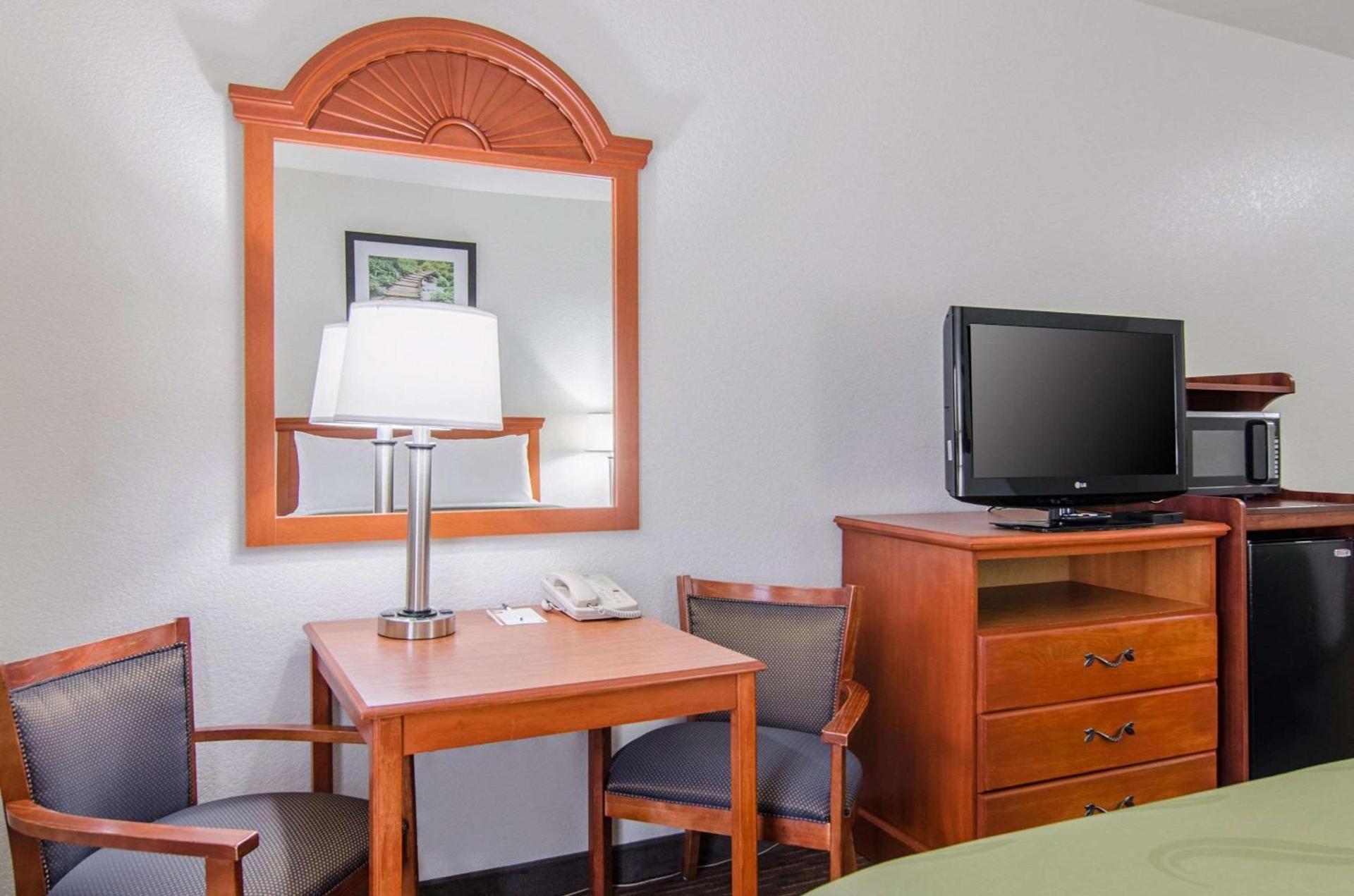 Quality Inn Junction City near Fort Riley photo 21