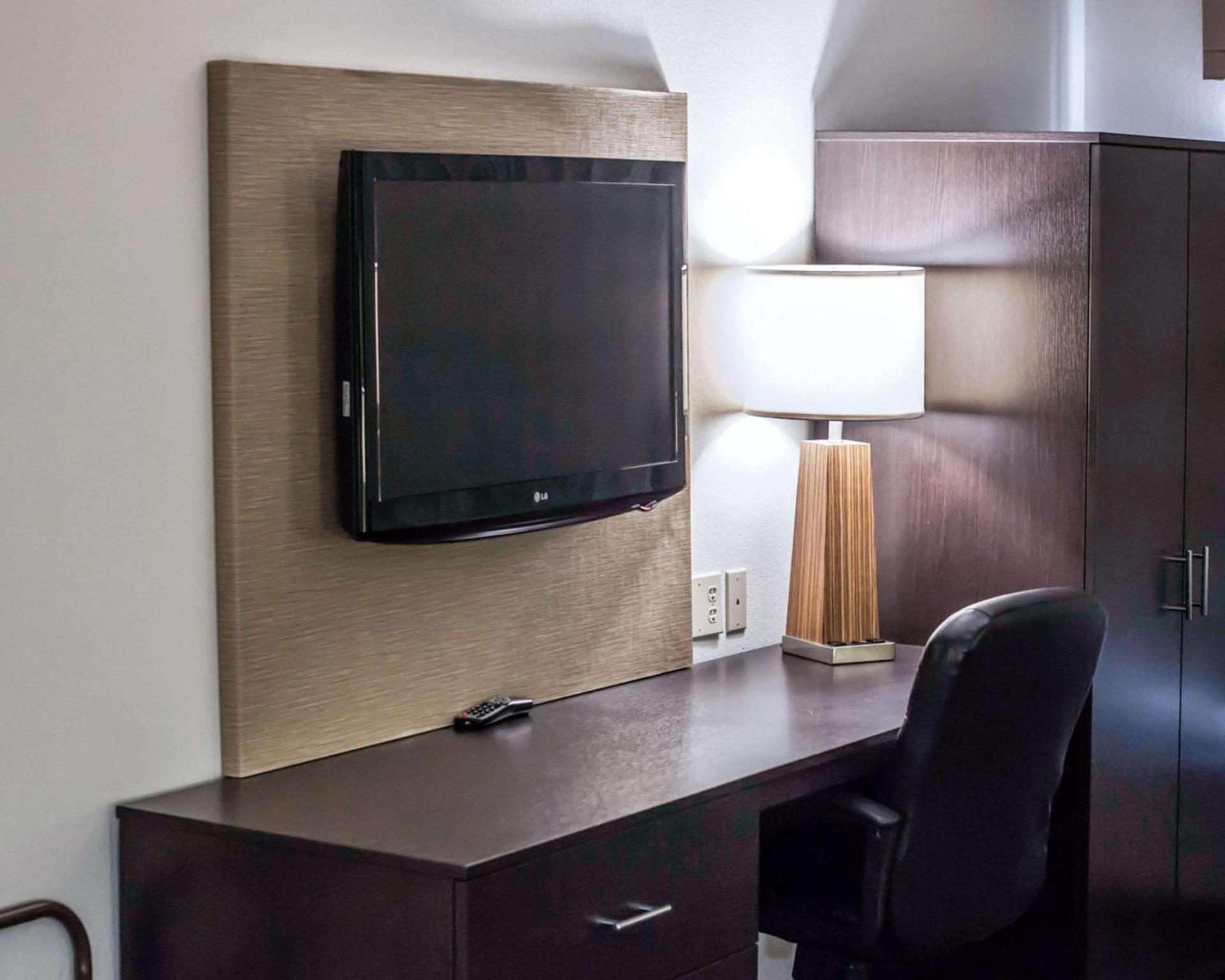 Garner Hotel Topeka West by IHG photo 16