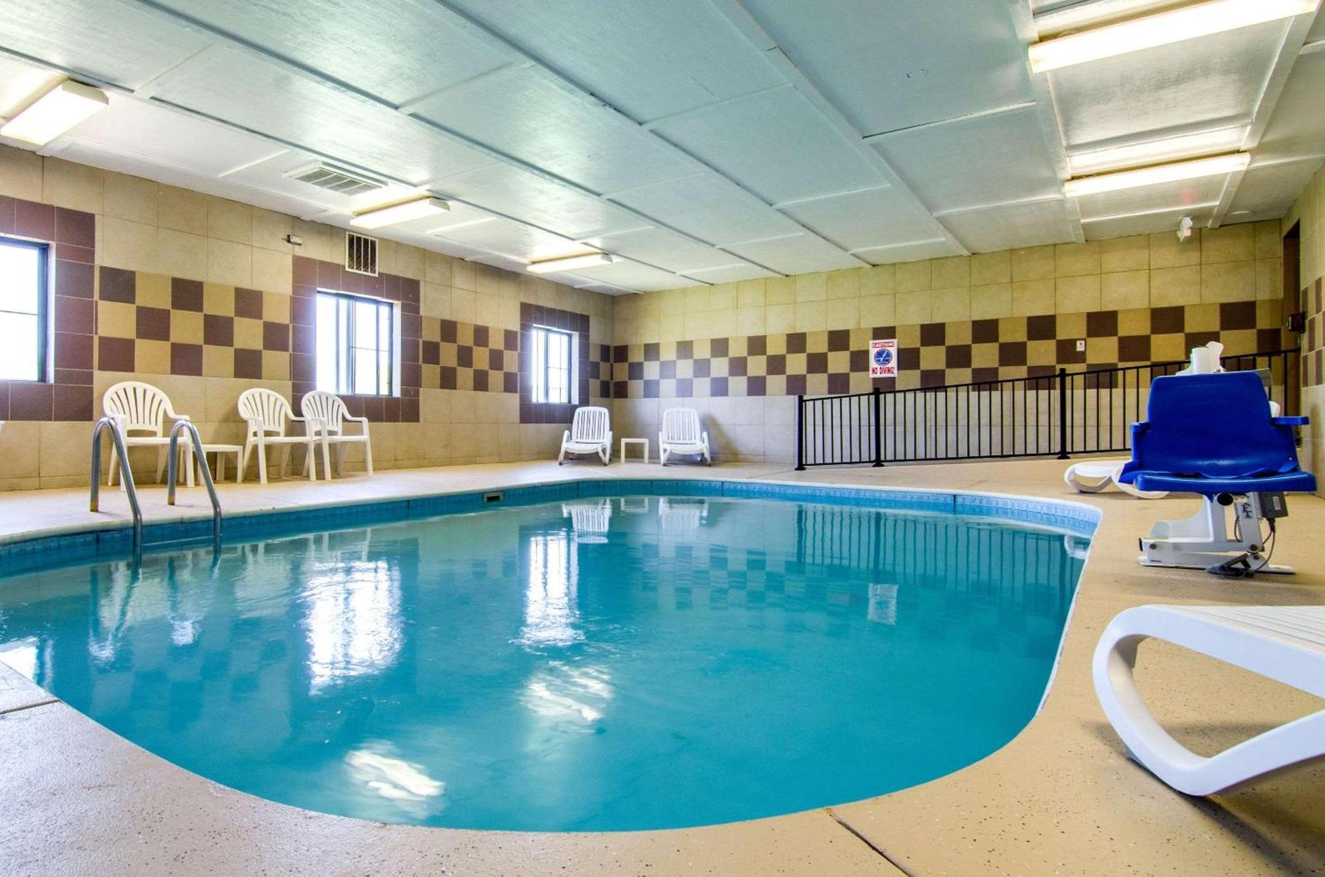 Quality Inn Great Bend photo 25