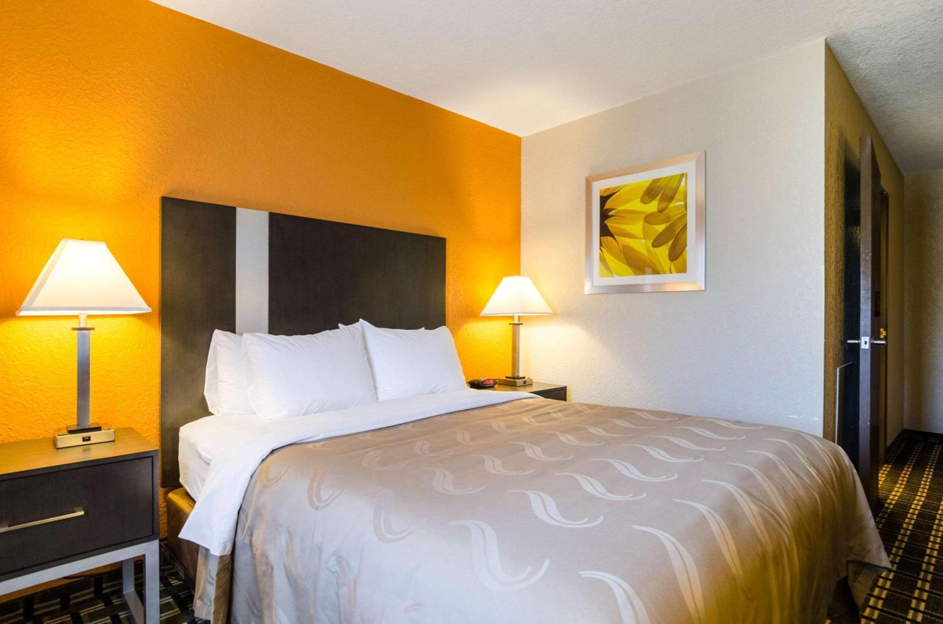 Quality Inn Great Bend photo 15