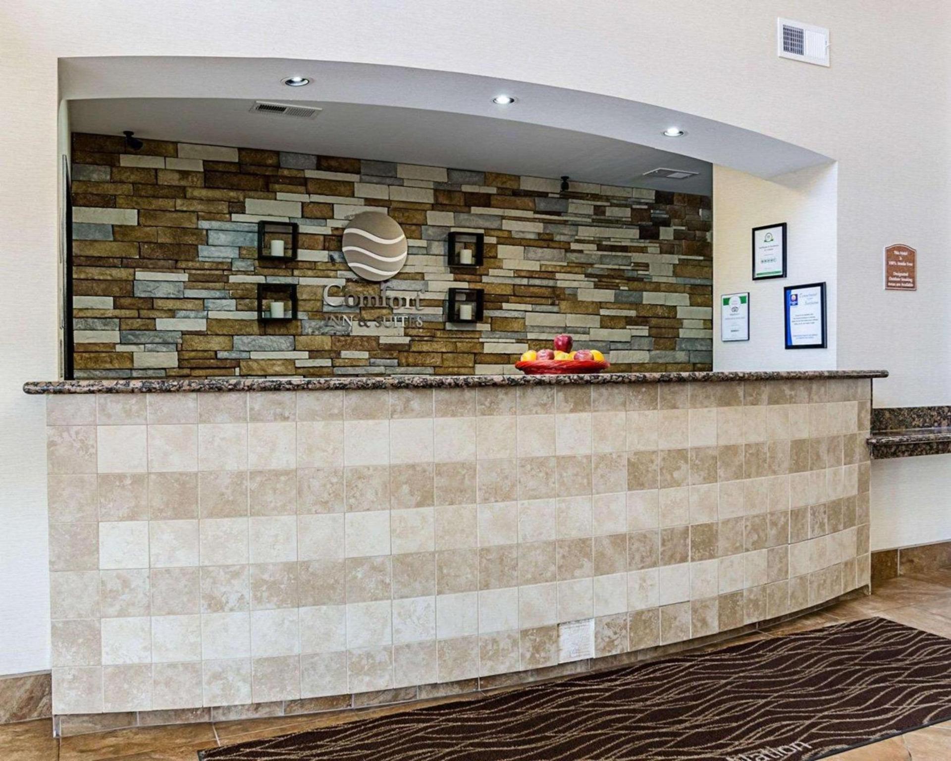 Comfort Inn & Suites Lawrence - University Area photo 5