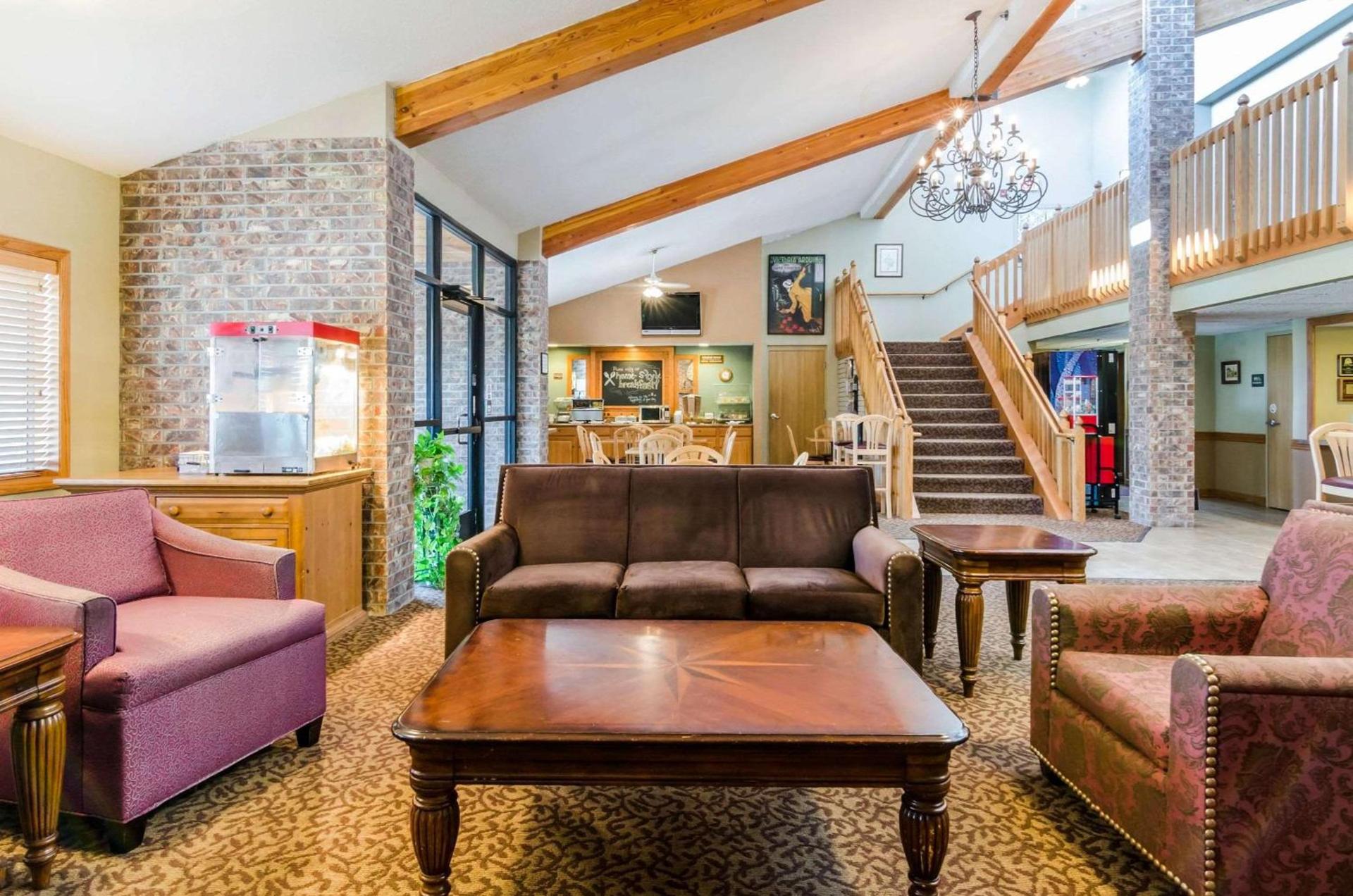 Rodeway Inn Hesston photo 5