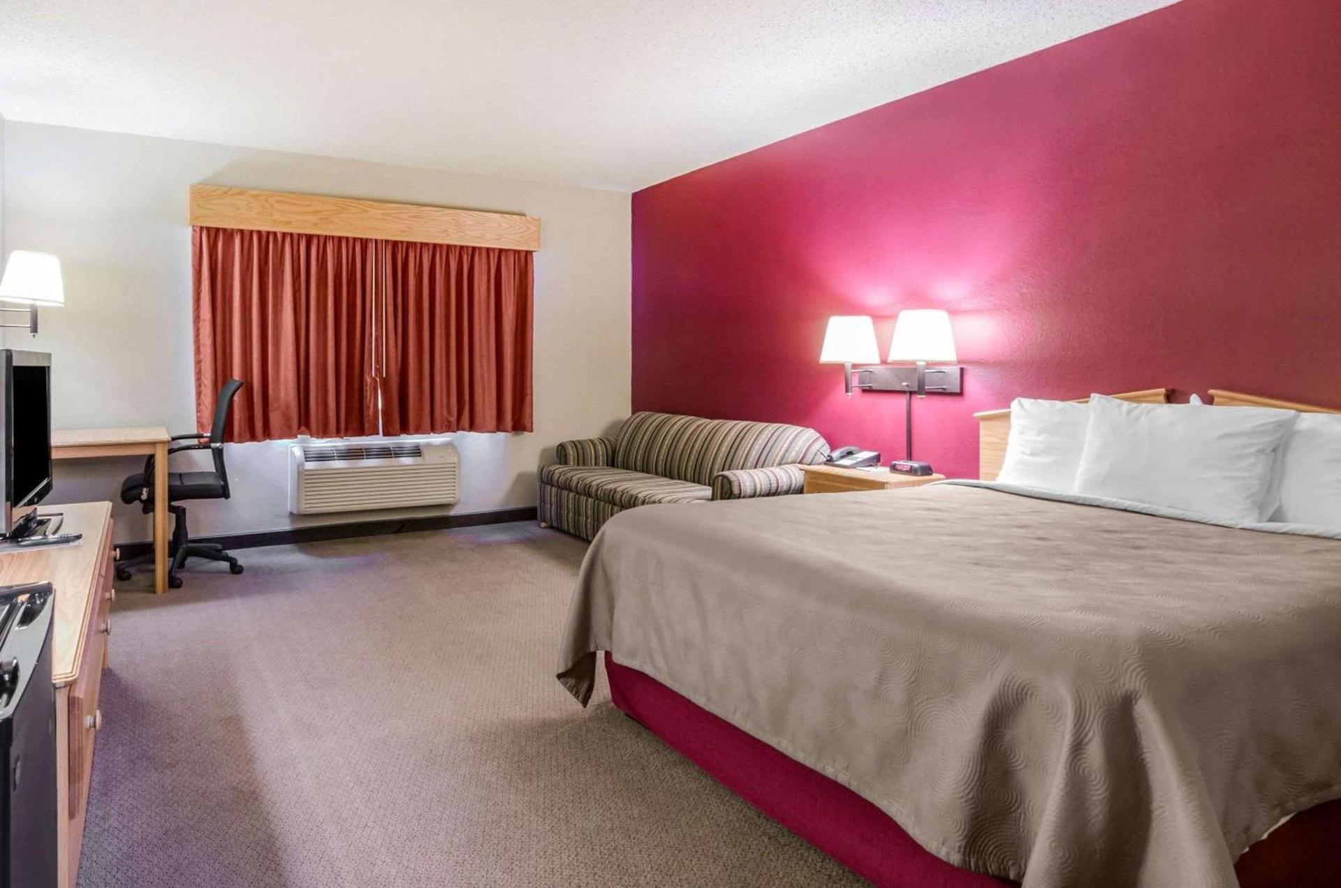 Rodeway Inn Hesston photo 15
