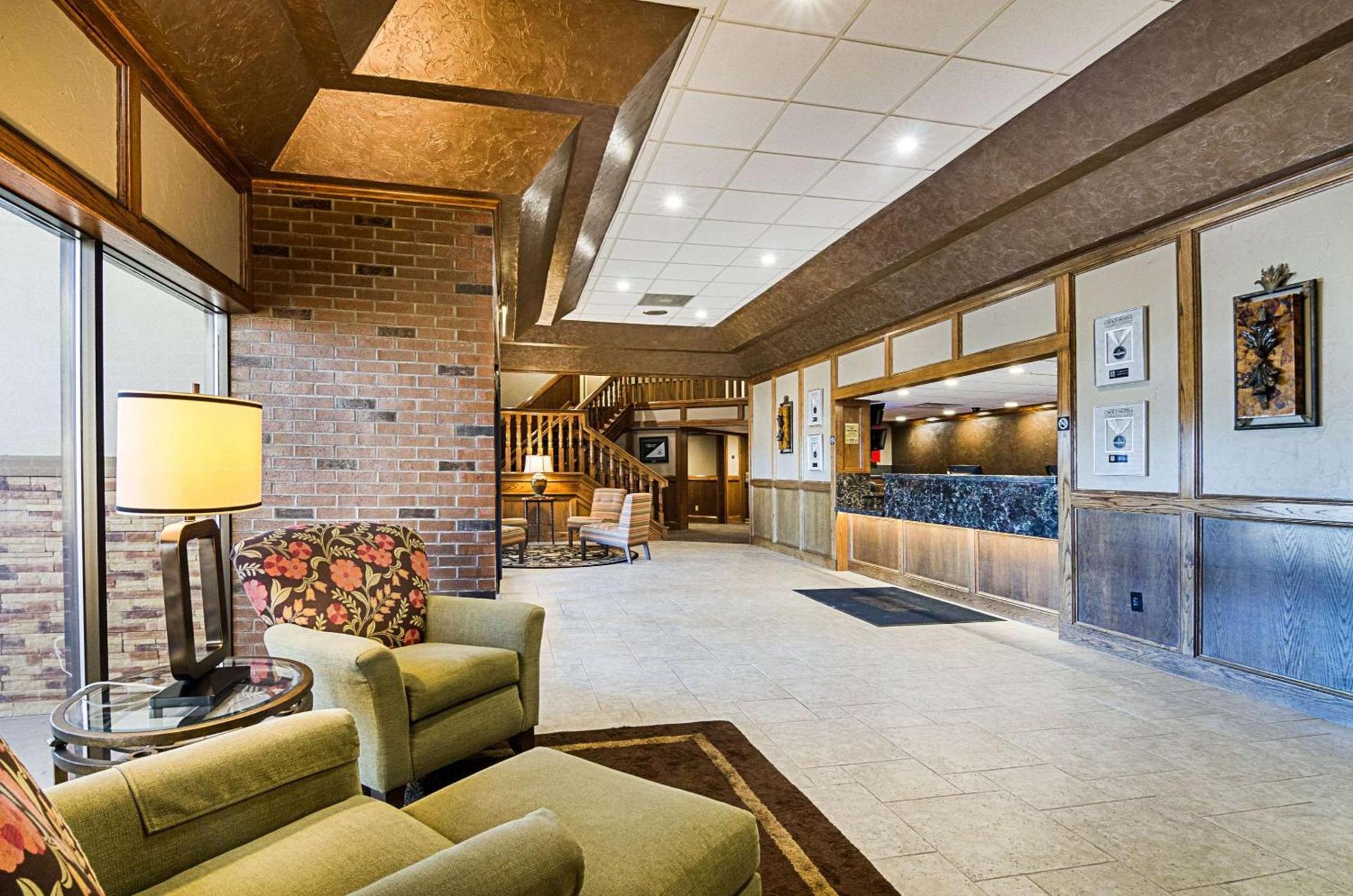 Clarion Inn Garden City photo 6