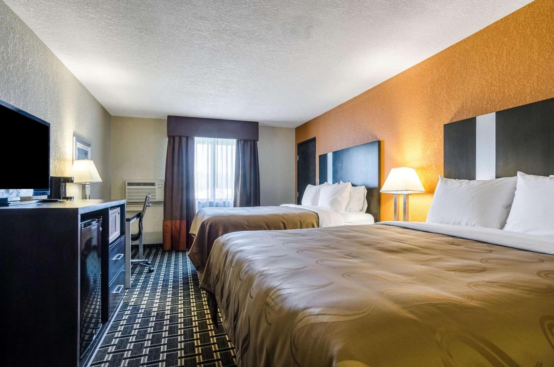 Quality Inn Great Bend photo 24