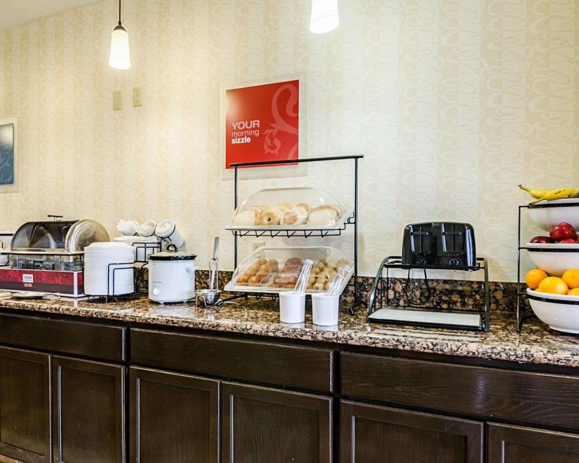 Comfort Inn & Suites Lawrence - University Area photo 37