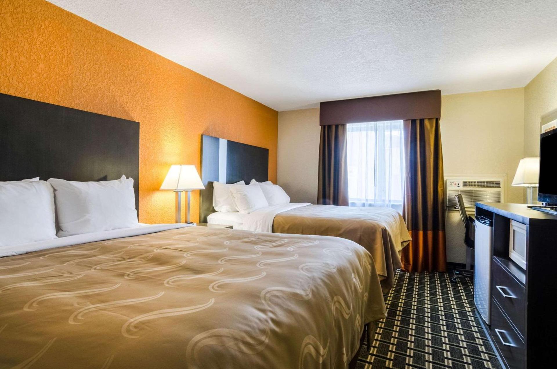 Quality Inn Great Bend photo 12