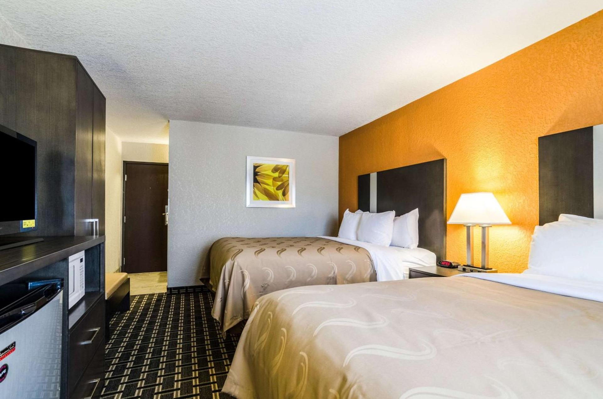 Quality Inn Great Bend photo 11