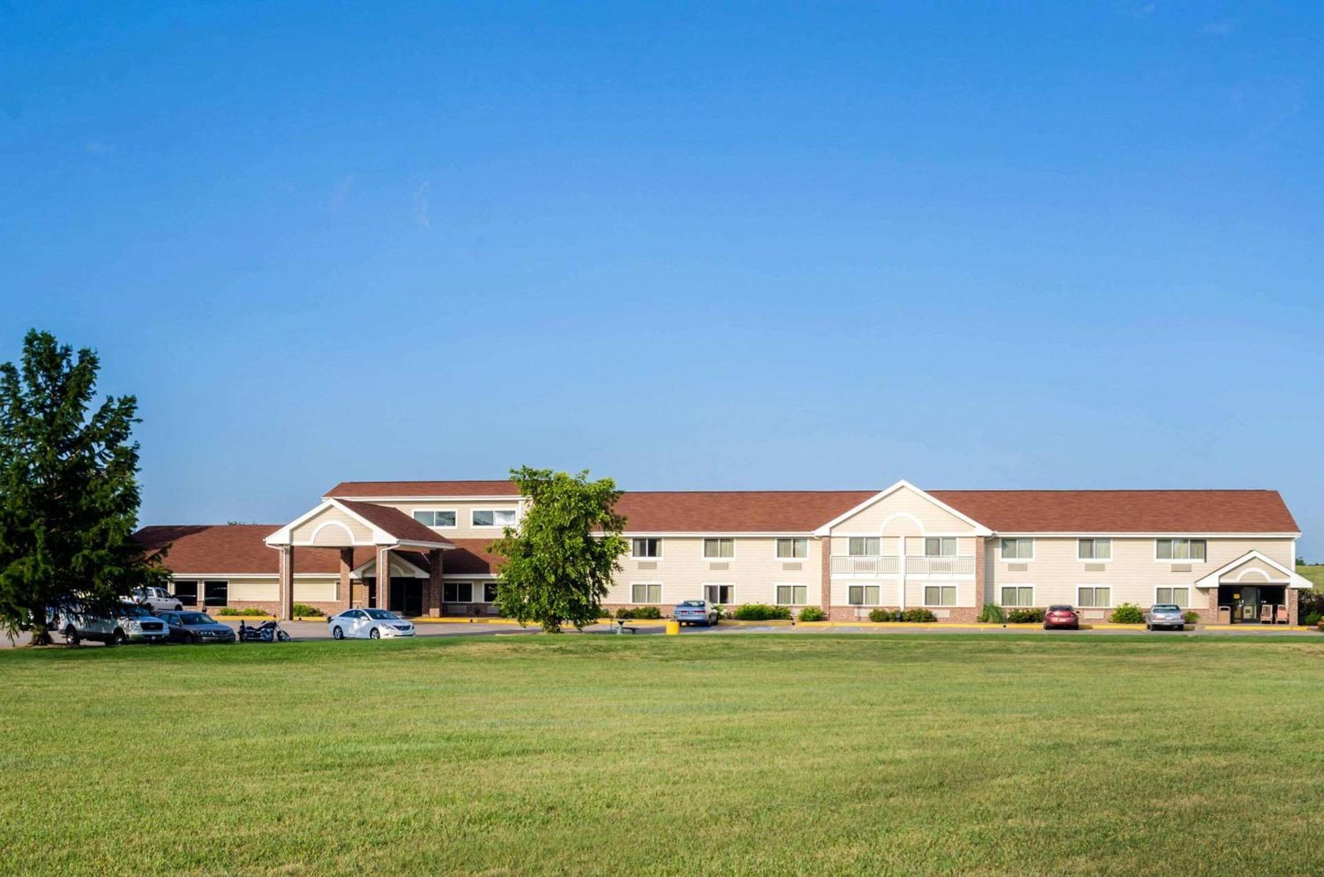 Rodeway Inn Hesston photo 1