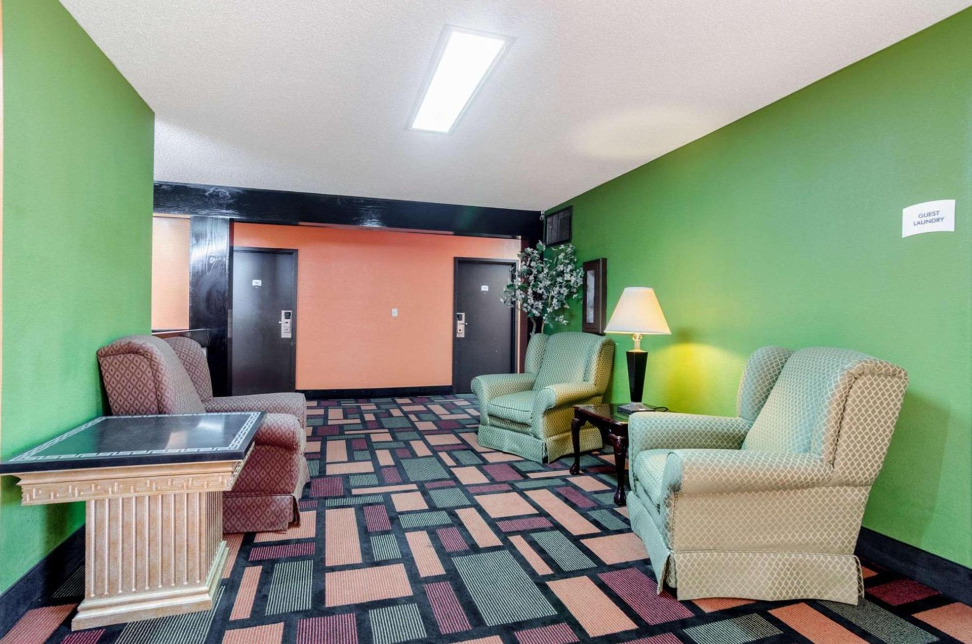 Quality Inn South photo 36