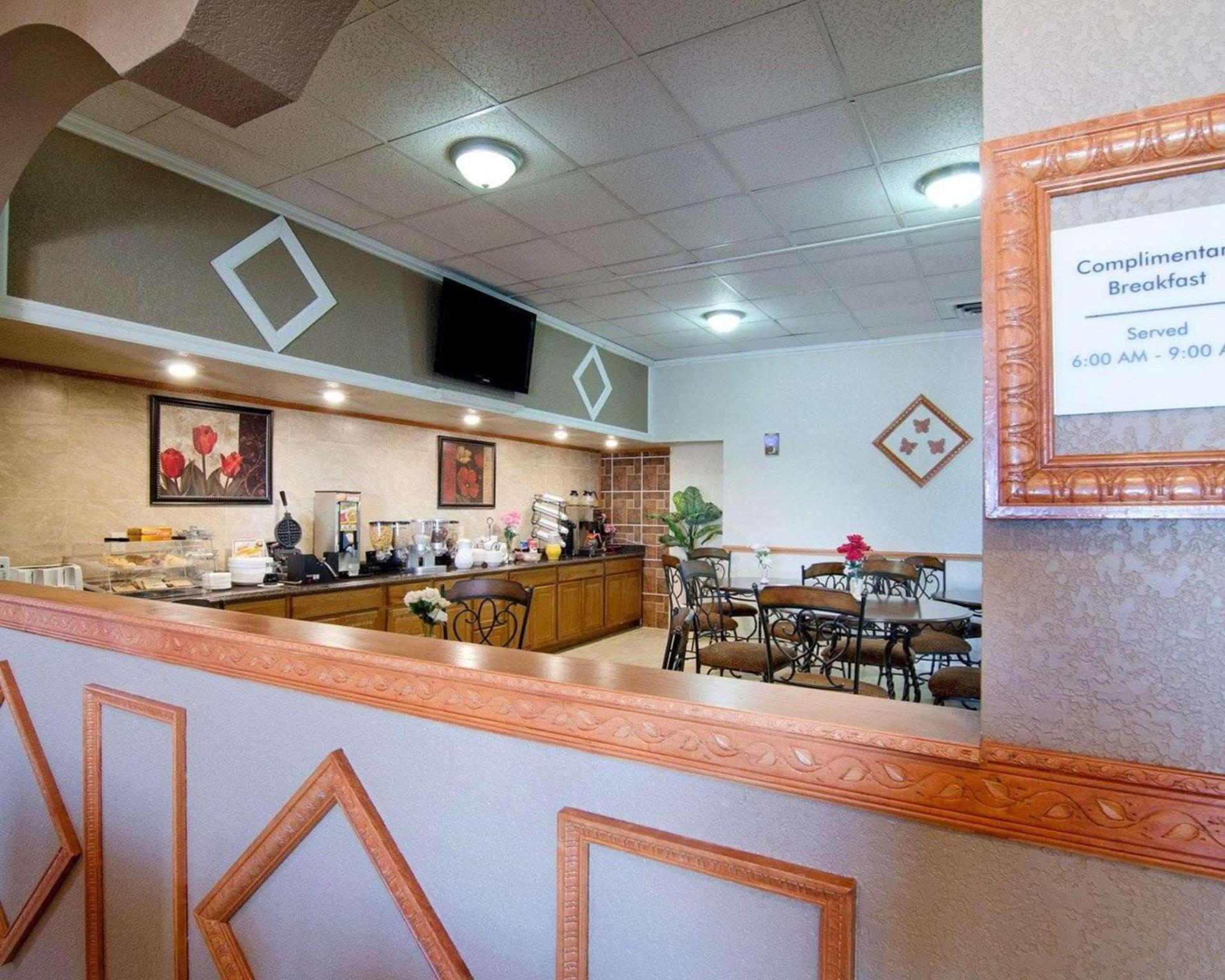 Knights Inn & Suites Emporia photo 45