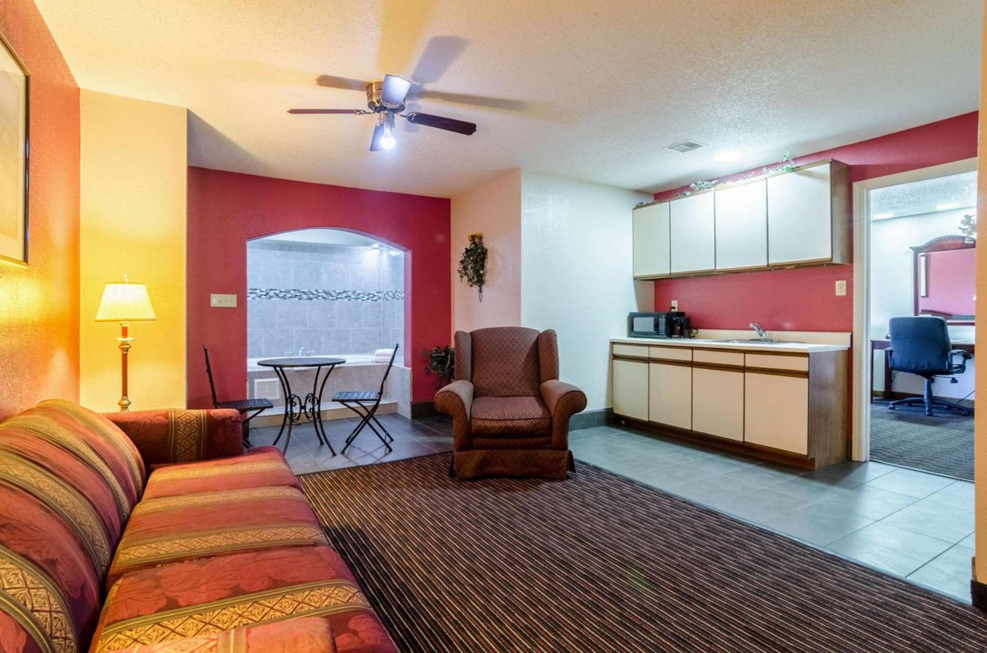 Quality Inn South photo 22