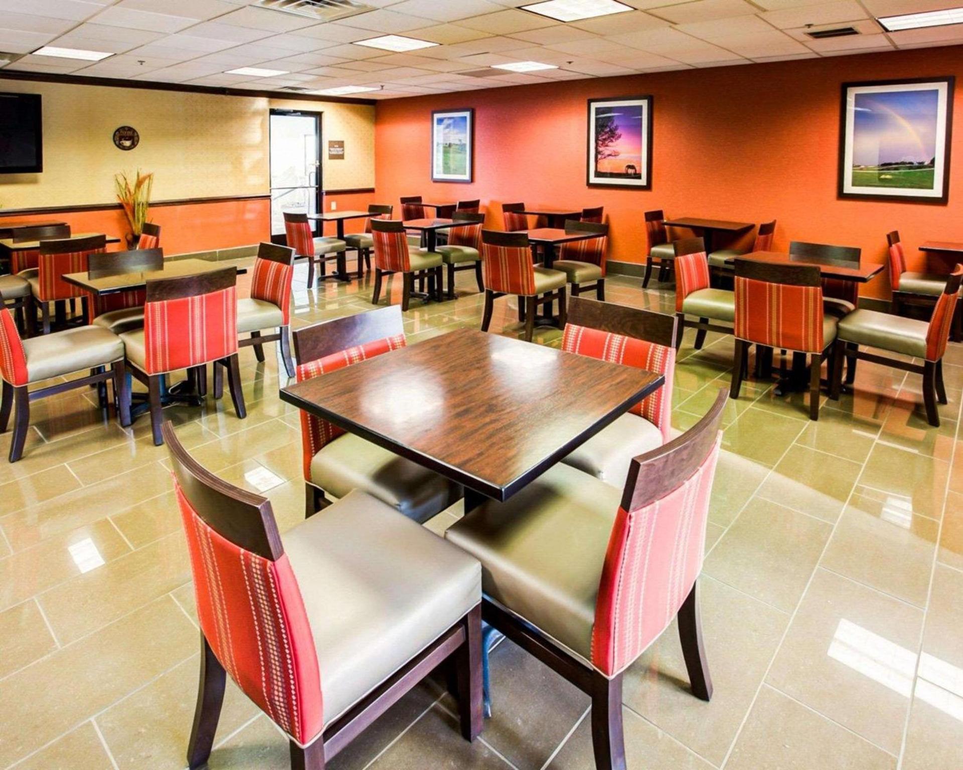 Comfort Suites Georgetown photo 55