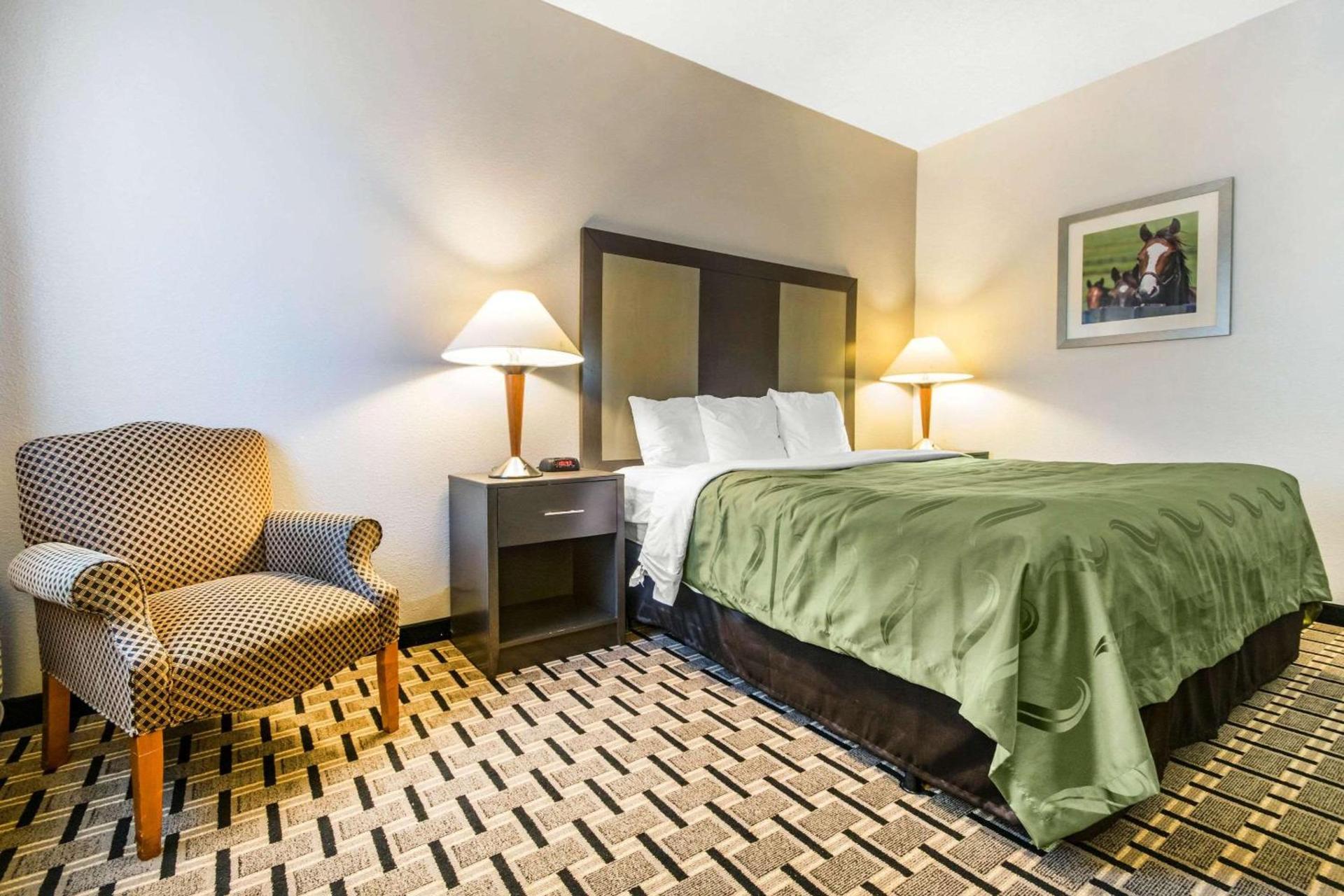 Spark by Hilton Lexington Hamburg photo 21