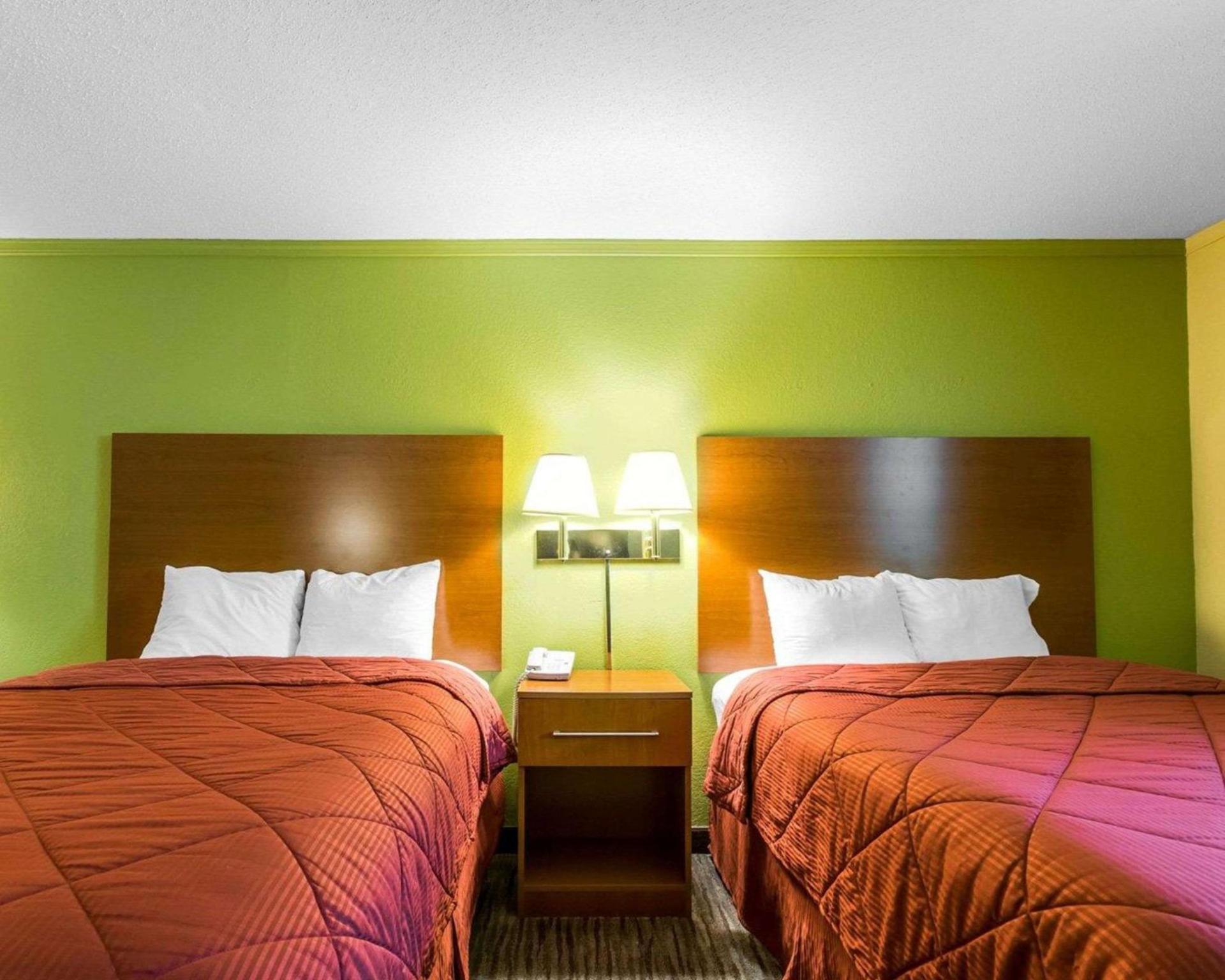 Econo Lodge Franklin South photo 7