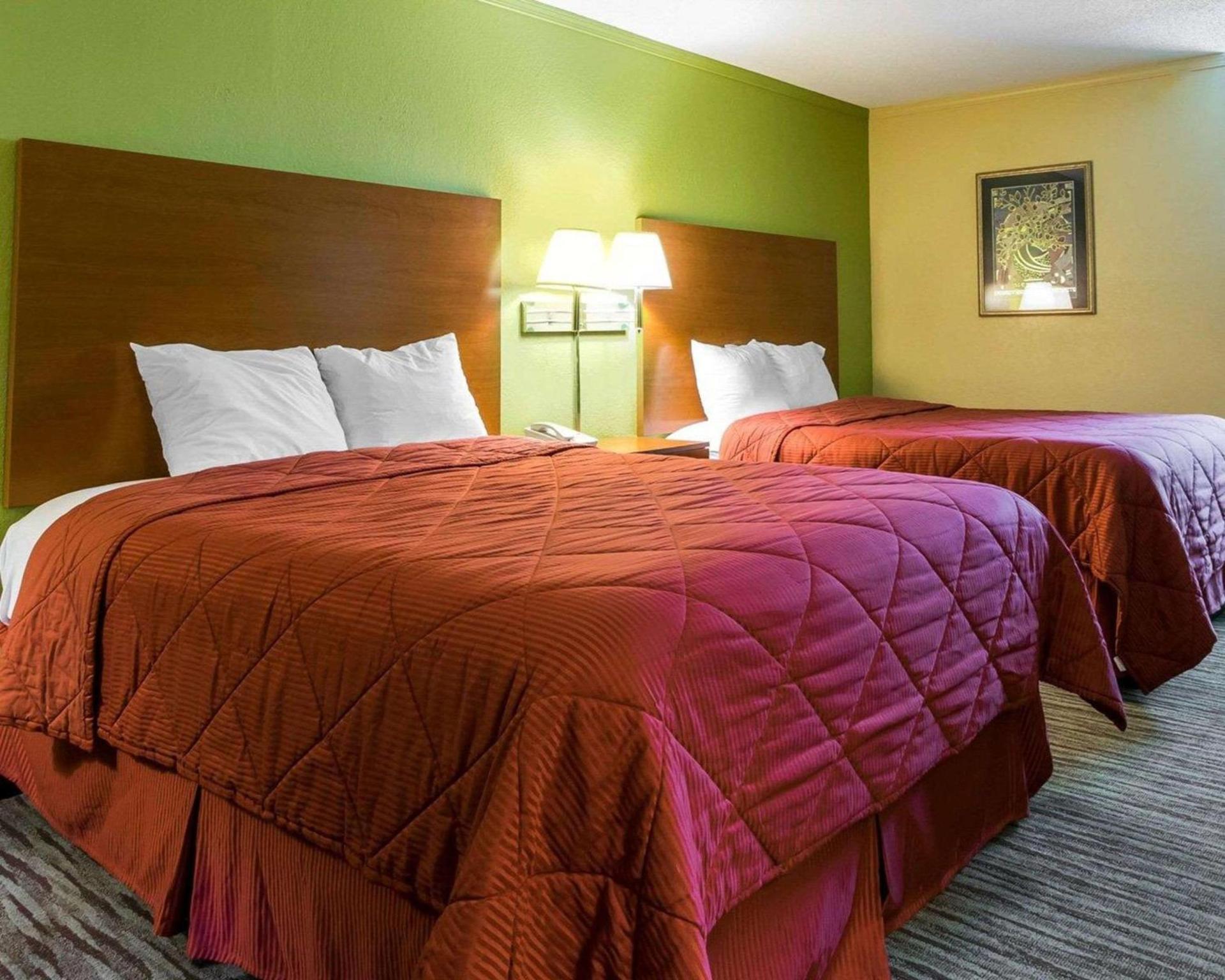 Econo Lodge Franklin South photo 9