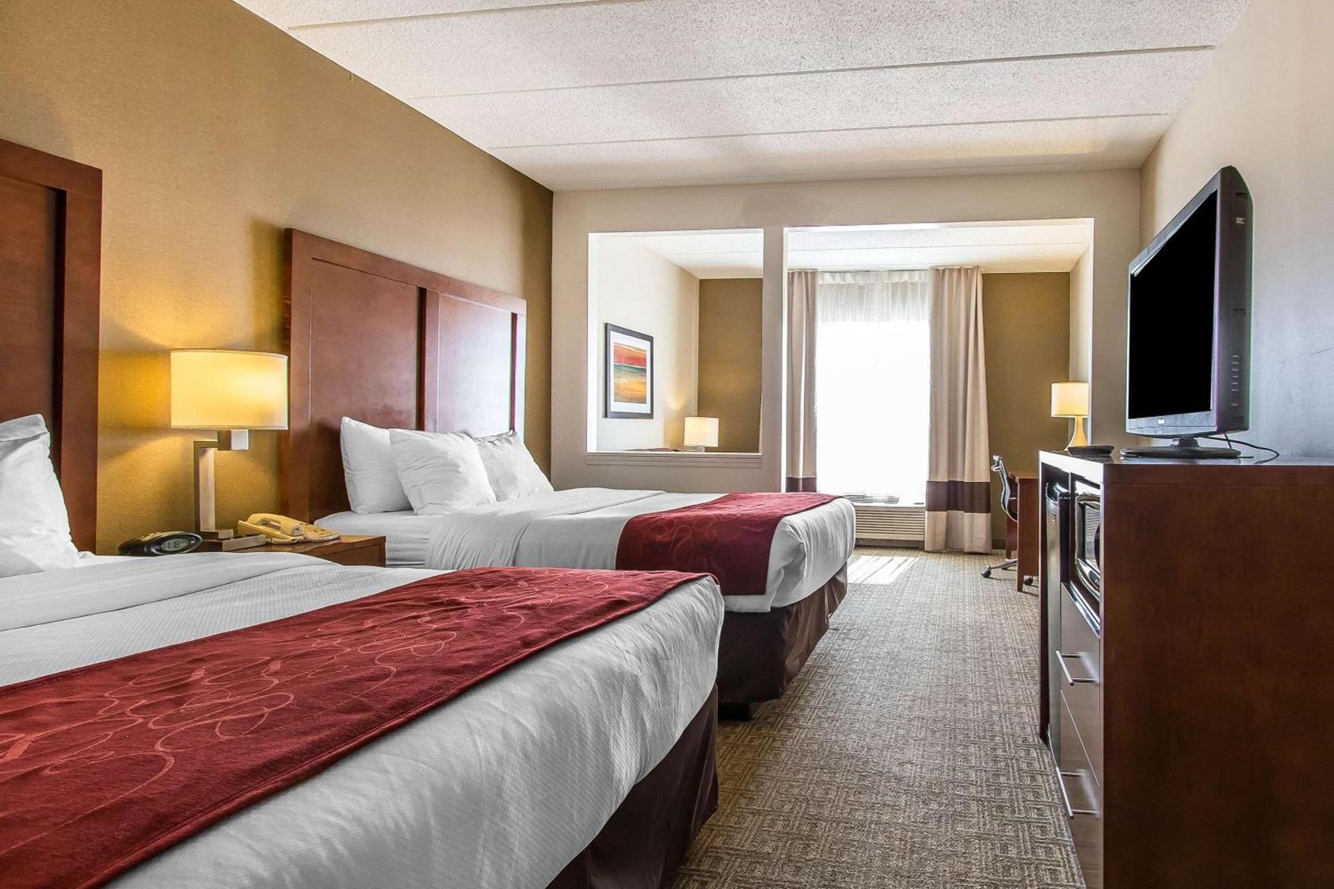 Comfort Suites Richmond photo 16
