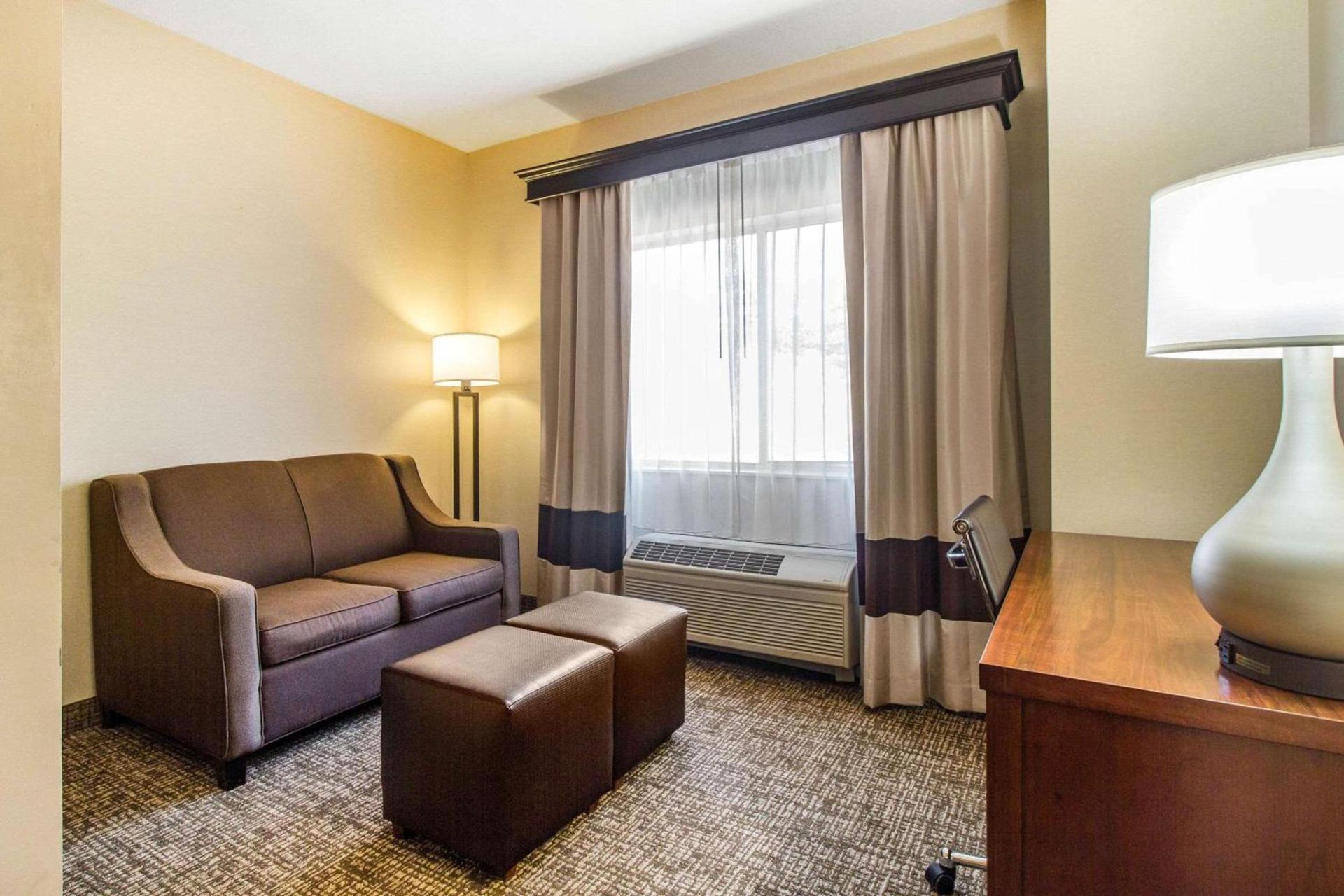 Quality Suites Corbin North photo 3
