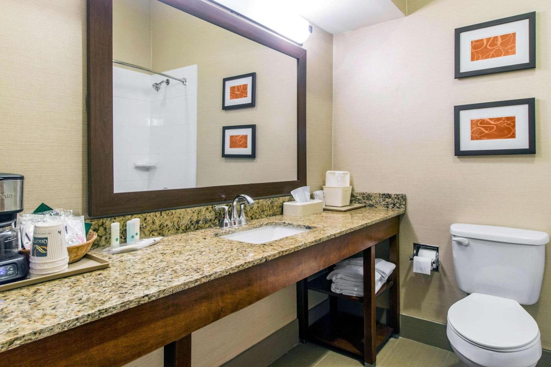 Quality Suites Corbin North photo 4
