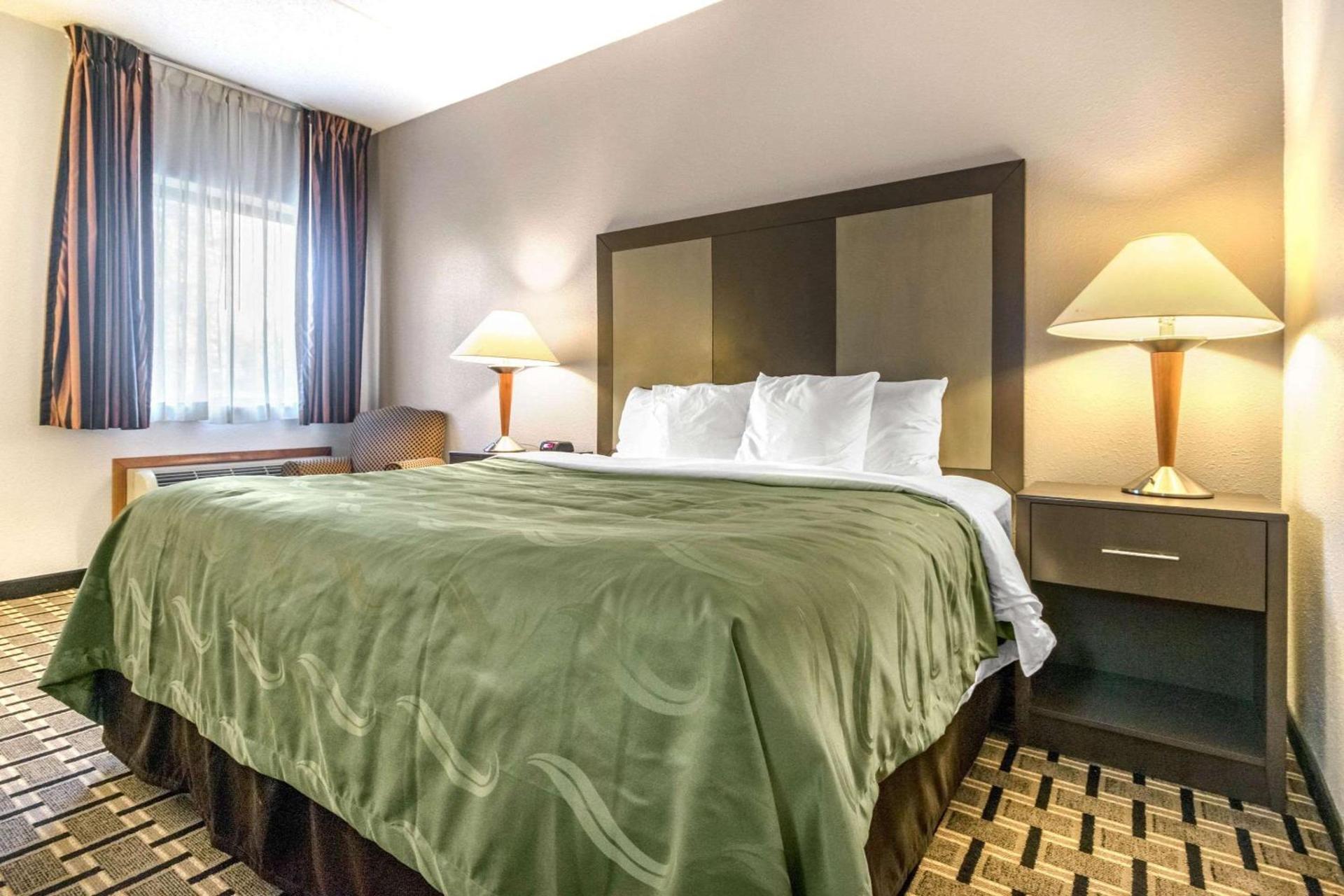Spark by Hilton Lexington Hamburg photo 11