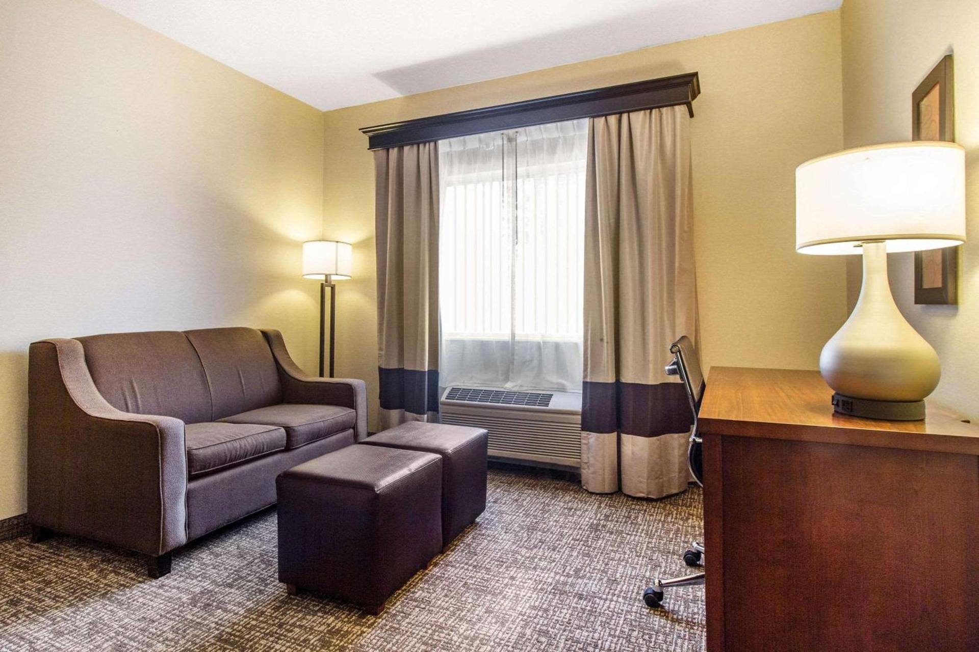 Quality Suites Corbin North photo 6