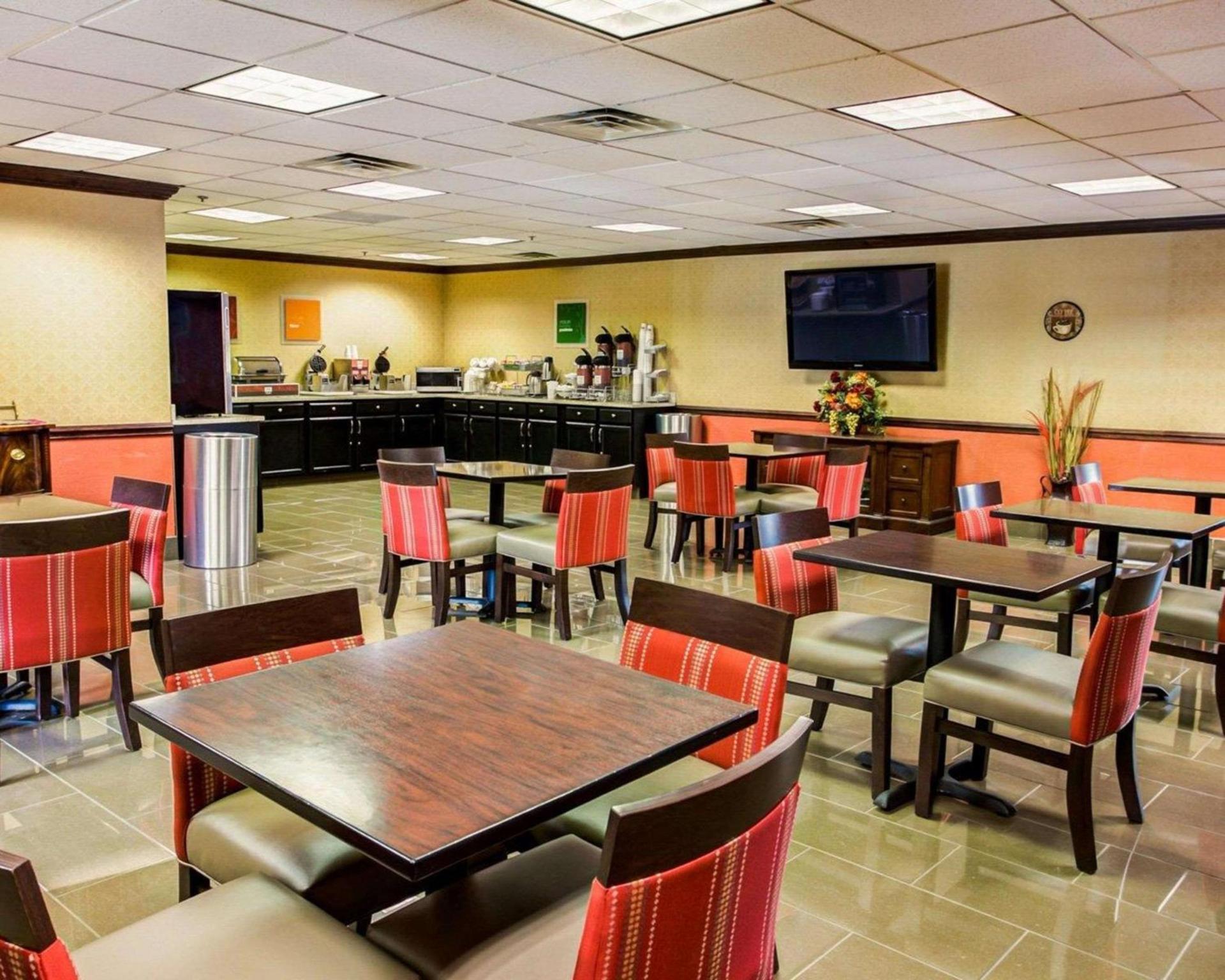 Comfort Suites Georgetown photo 54