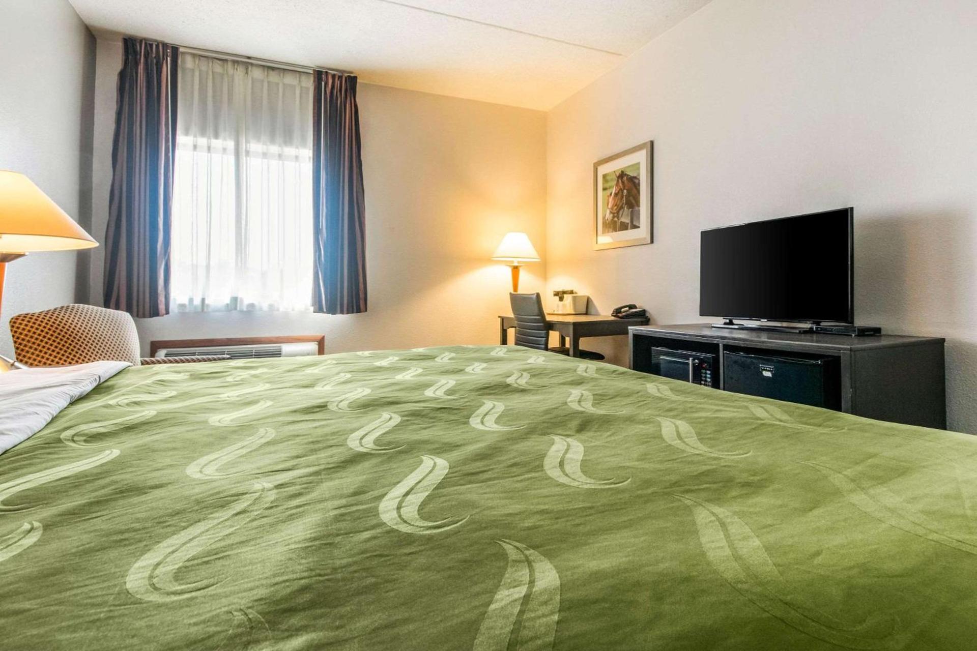 Spark by Hilton Lexington Hamburg photo 9