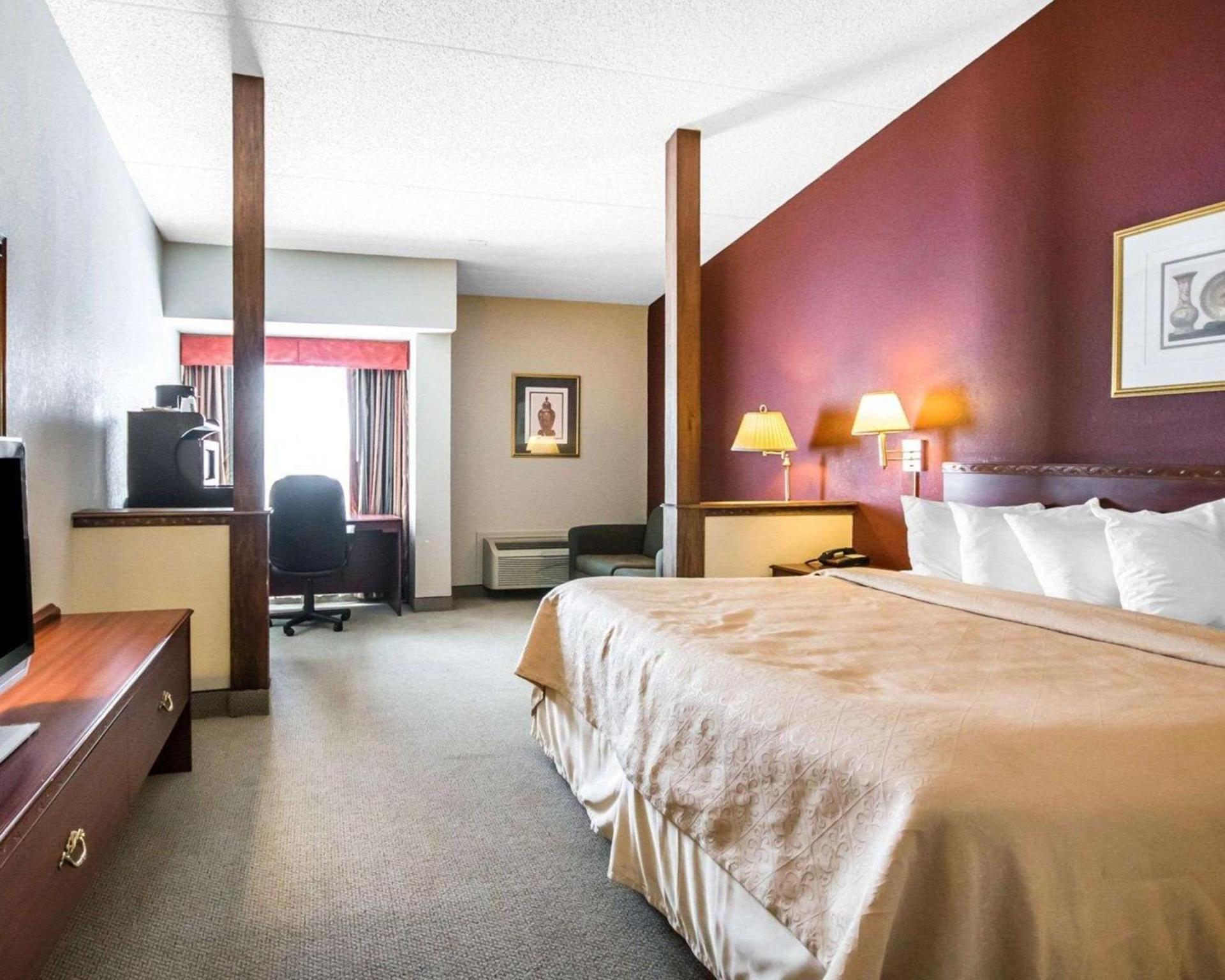 Quality Inn & Suites Elizabethtown photo 23