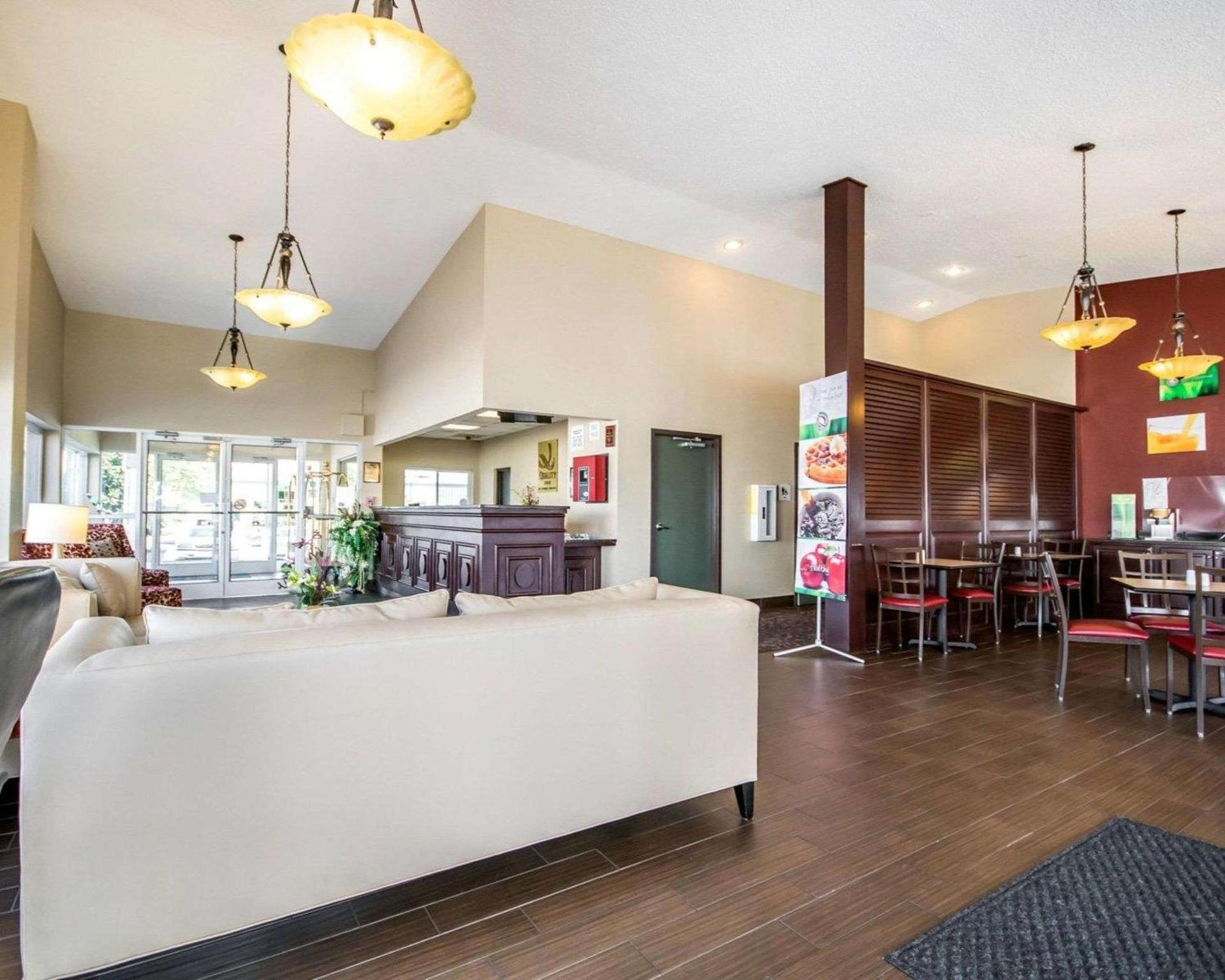 Quality Inn & Suites Elizabethtown photo 9