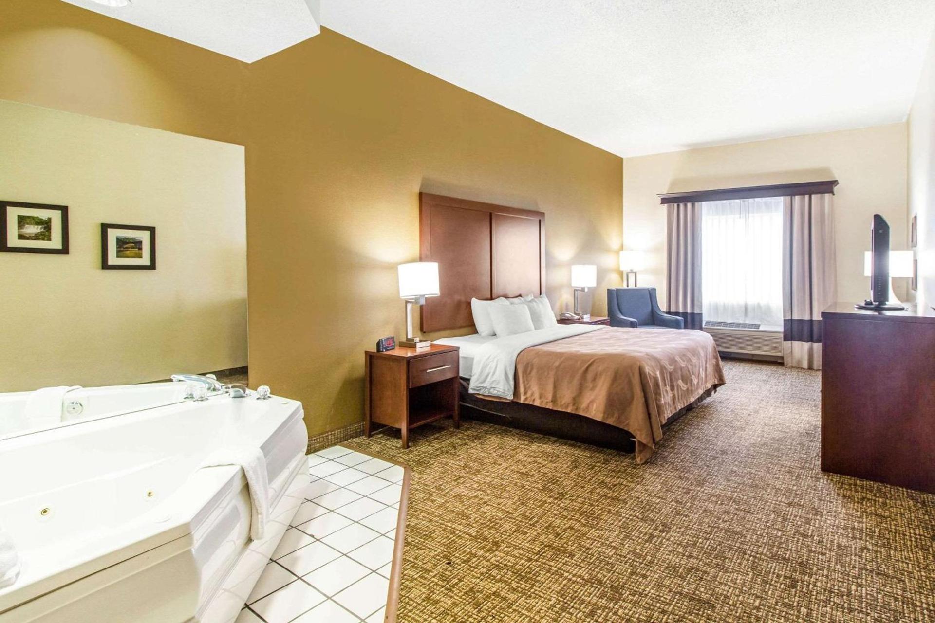 Quality Suites Corbin North photo 10