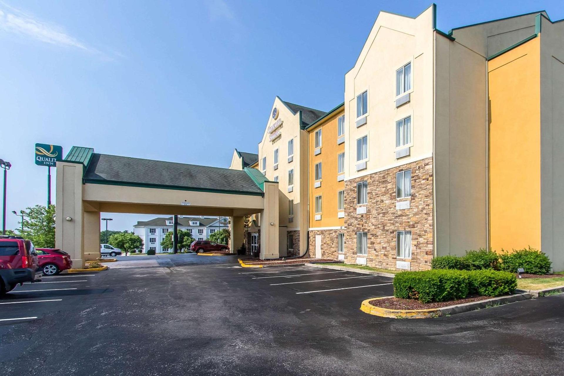 Comfort Suites Richmond photo 3
