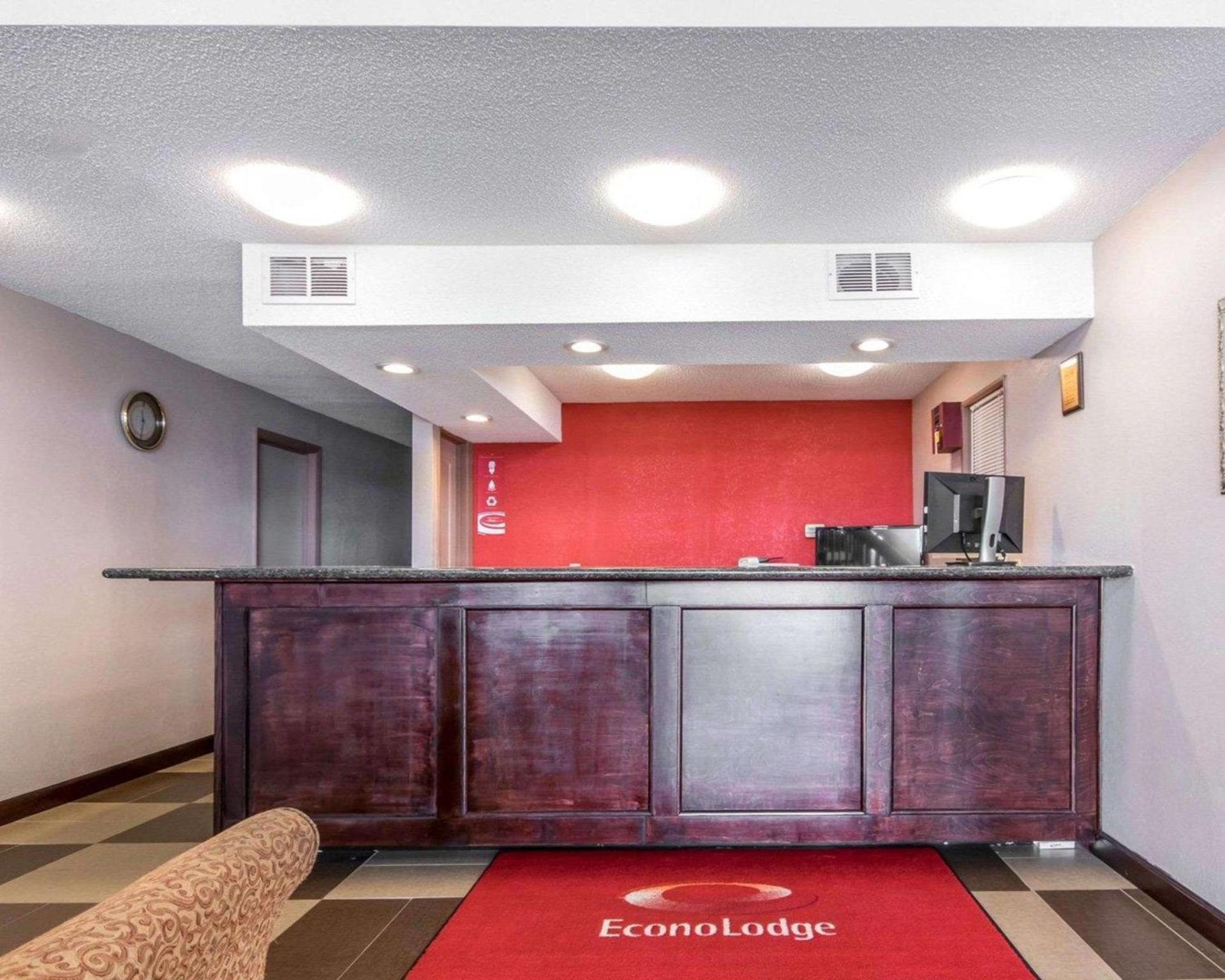Econo Lodge Franklin South photo 25